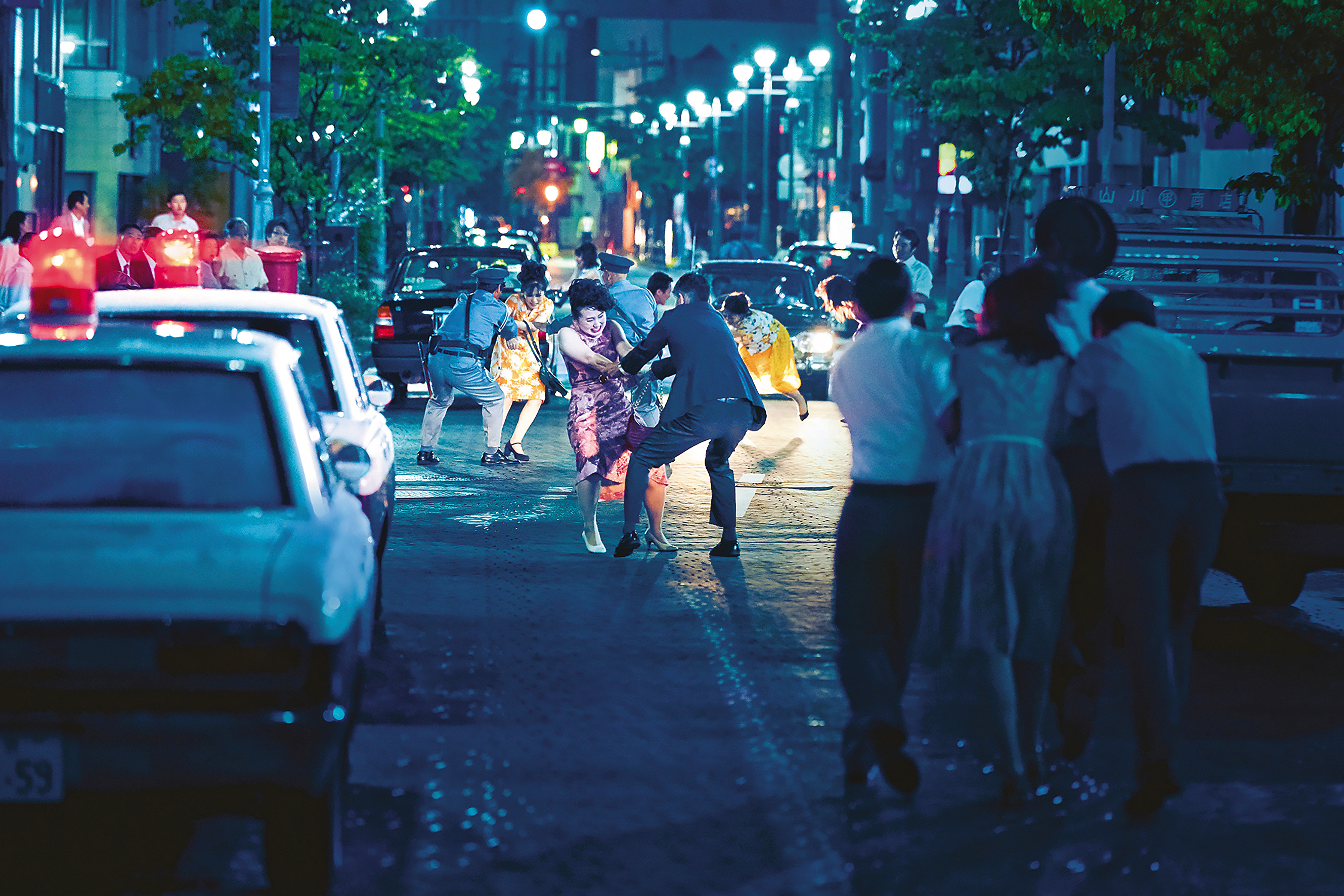 電影《藍色男孩事件》以日本政府加強掃黃的60年代為故事背景，描繪當時跨性別者在社會所遭遇的難處。（天馬行空提供）