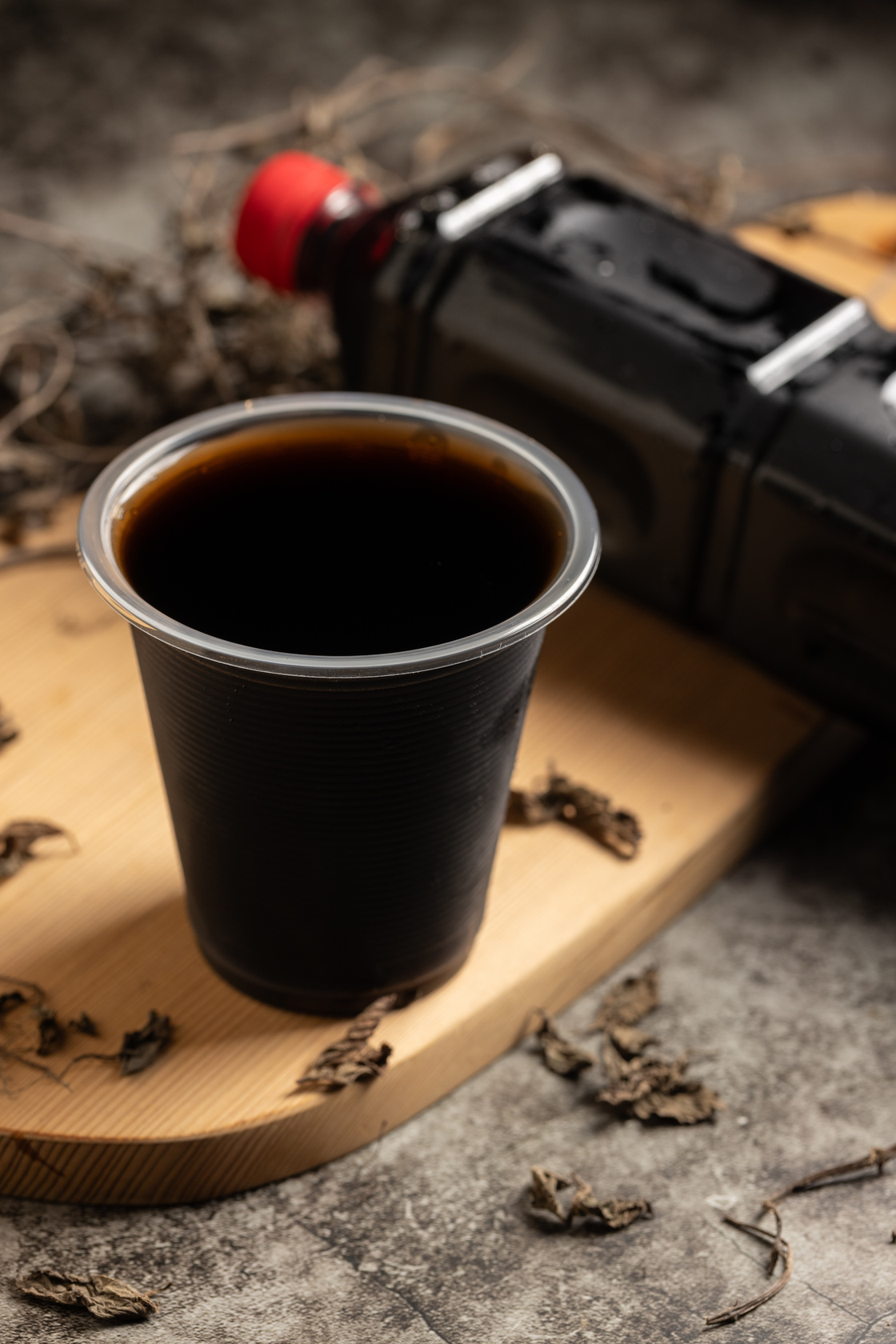 飲品的仙草茶口感也是甘醇好喝。（30元／杯、70元／瓶）