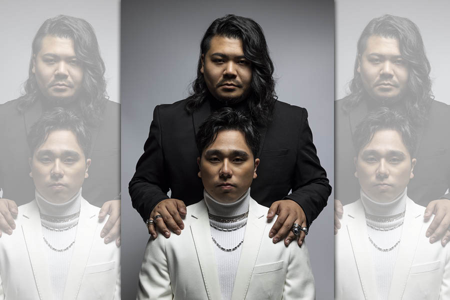 黃耀緯（前）與伍嘉緯（後）主演音樂劇《吼呦～杰哥不要啦！！》。（刺點創作工坊提供）