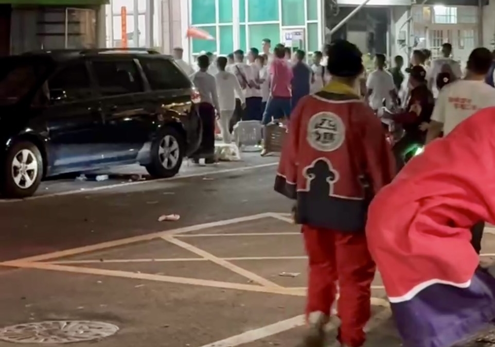 前國民黨立委曾蔡美佐住家遭逾20名惡煞闖入。（讀者提供）