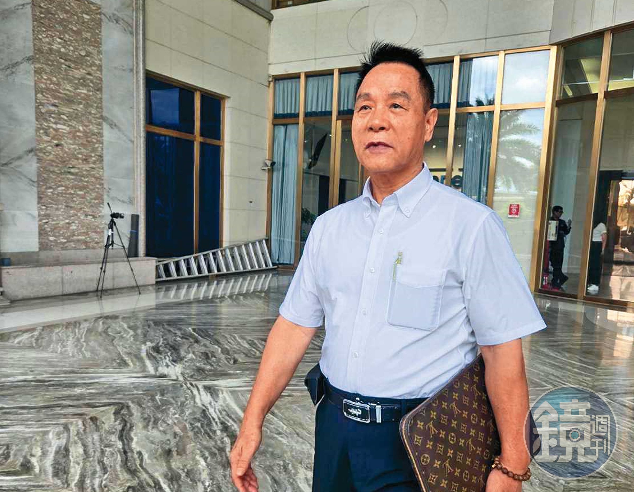 富商林金龍(圖)向本刊爆料,新北板橋海山集團家族成員、生技大亨劉炳中向他借款12億元不還。