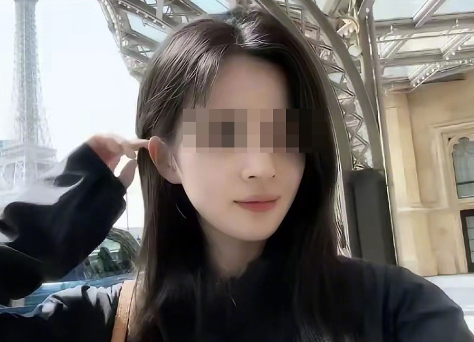 「科大訊飛」高層韓煜塵偷吃女下屬朱倩，婚外情曝光後，網友多數大讚朱倩是個美人。（翻攝微博）