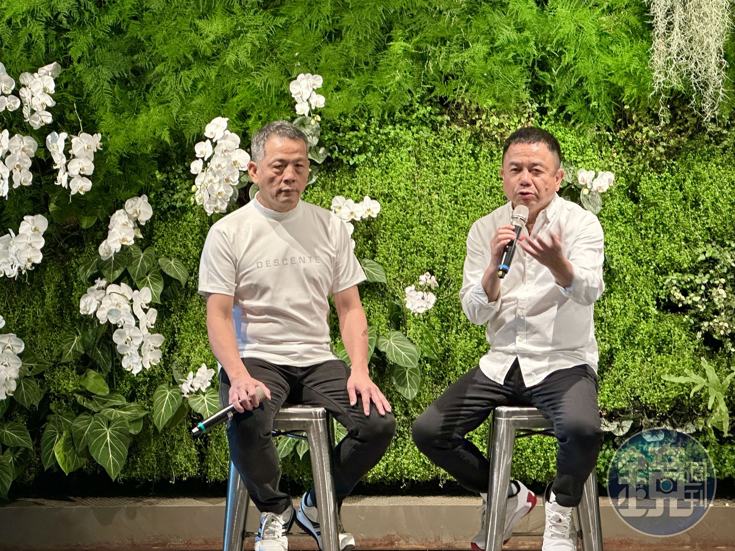 「微熱山丘」創辦人許銘仁(右),交給年輕團隊打造新品牌,希望能從伴手禮跨足生活甜點。