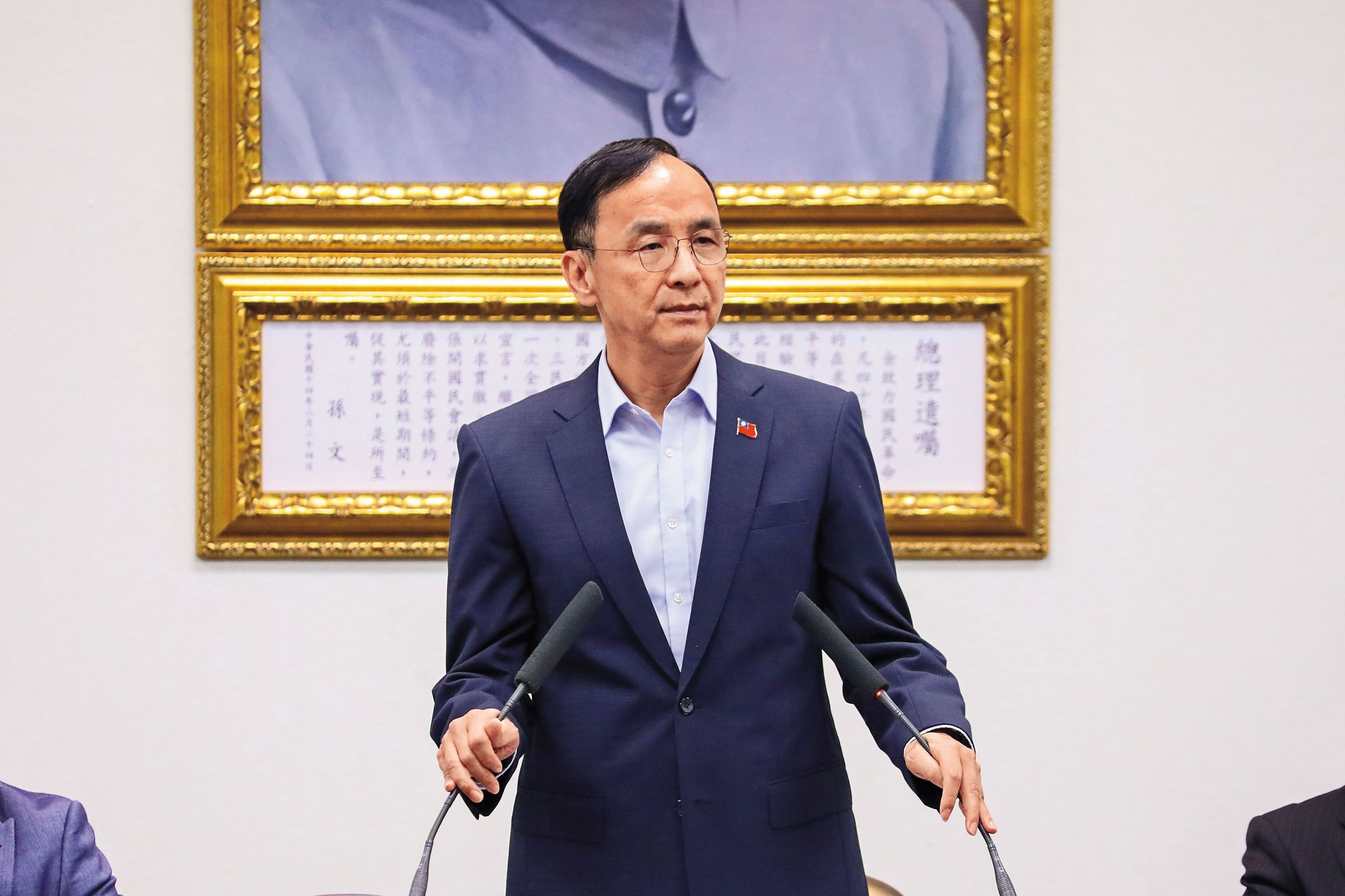 藍軍第一階段發動的罷綠案全軍覆沒，讓國民黨主席朱立倫備感壓力，黨魁威望面臨衝擊。（國民黨提供）