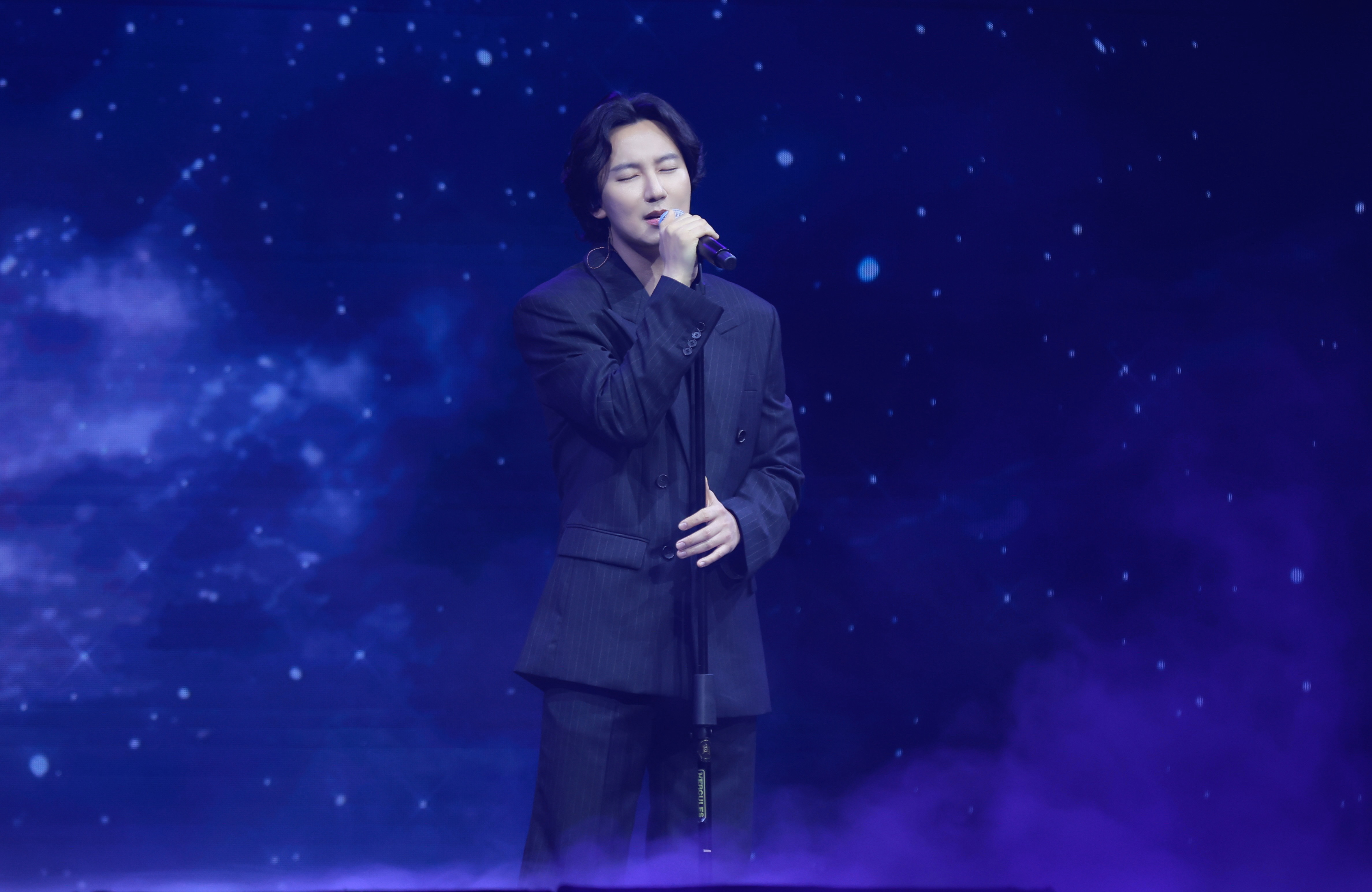 韓星金南佶今（6日）在台舉辦粉絲見面會，除了分享工作、生活話題，還帶來多首歌曲。（GILSTORYENT提供）