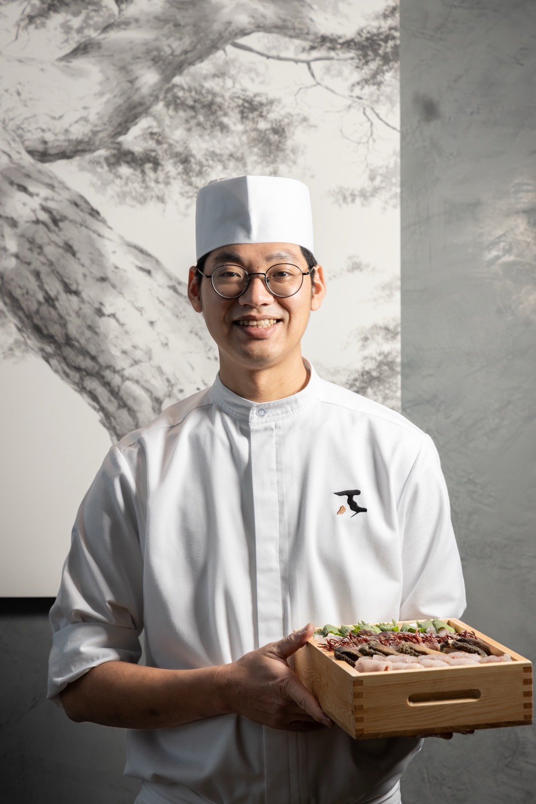 張仁豪師承天婦羅名店,在傳統與創新中找出自己專屬的道路,也讓饕客在「龍富天婦羅」再次被台灣食材驚豔。