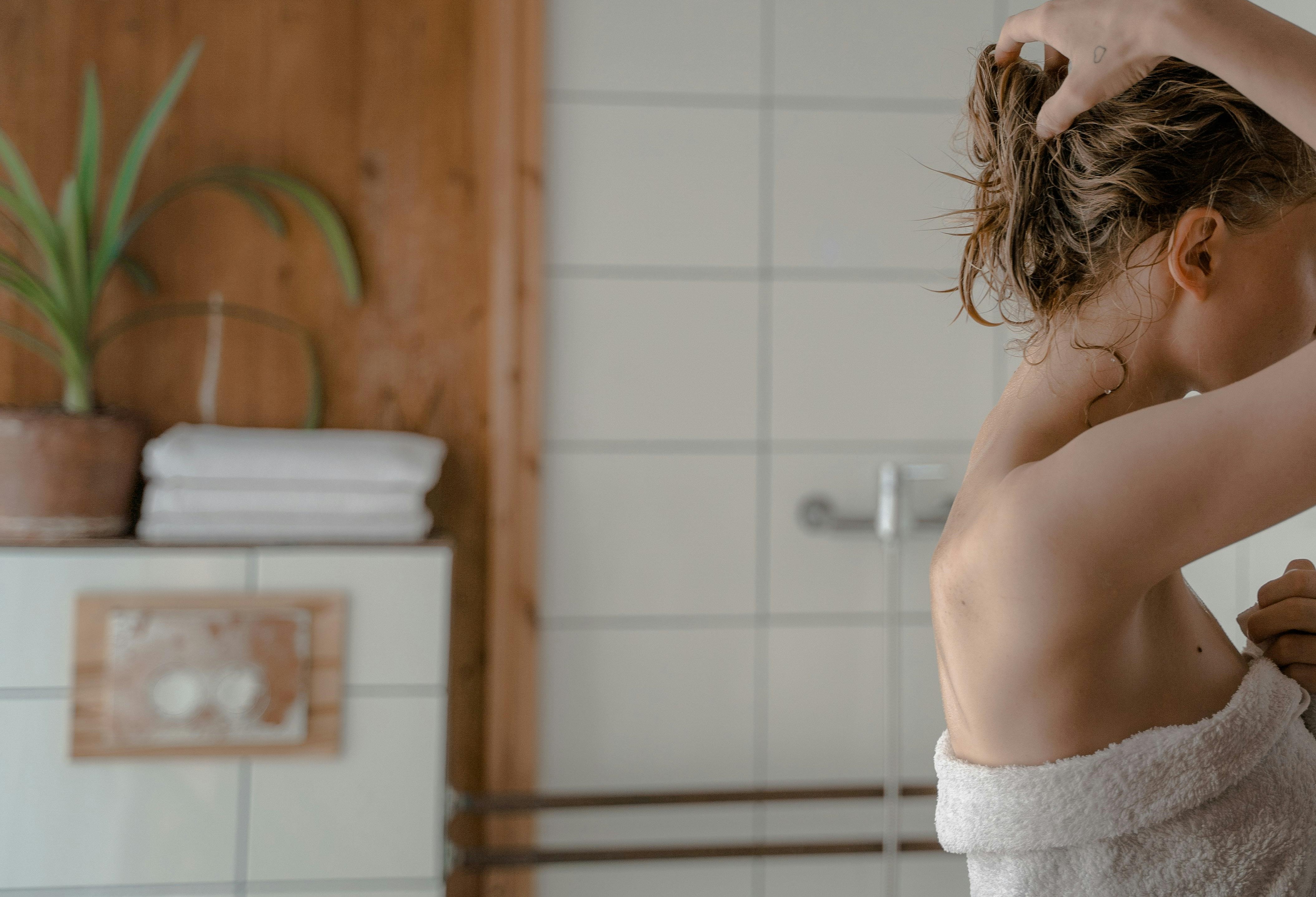 新北林姓男子因毒品案遭查，手機內意外發現偷拍未成年影像，引發司法關注。（示意圖，非當事人/pexels）