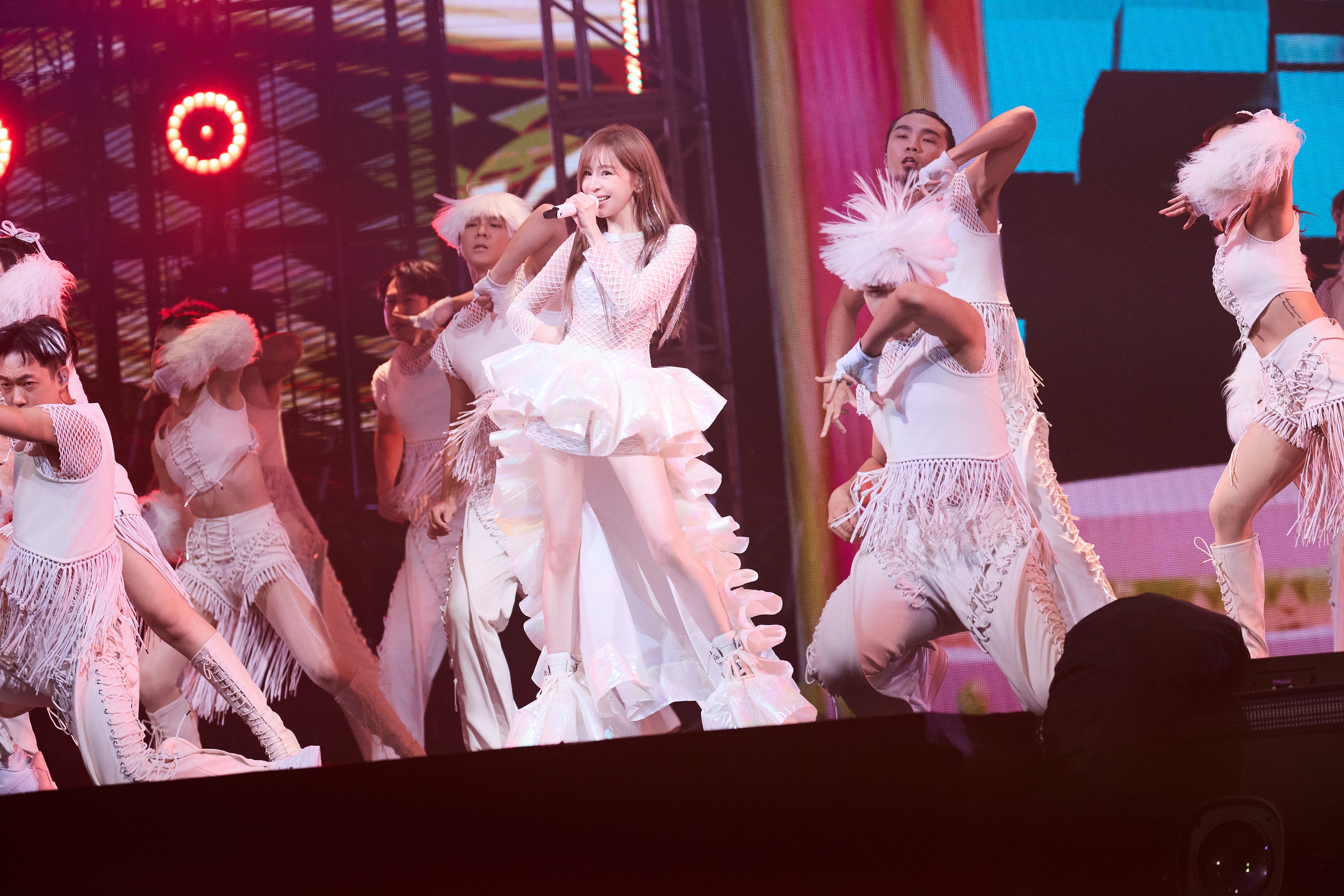王心凌「SUGAR HIGH 2.0世界巡迴演唱會」首站演出12日一連兩天在台北小巨蛋登場。（天晴娛樂／寬宏藝術提供）