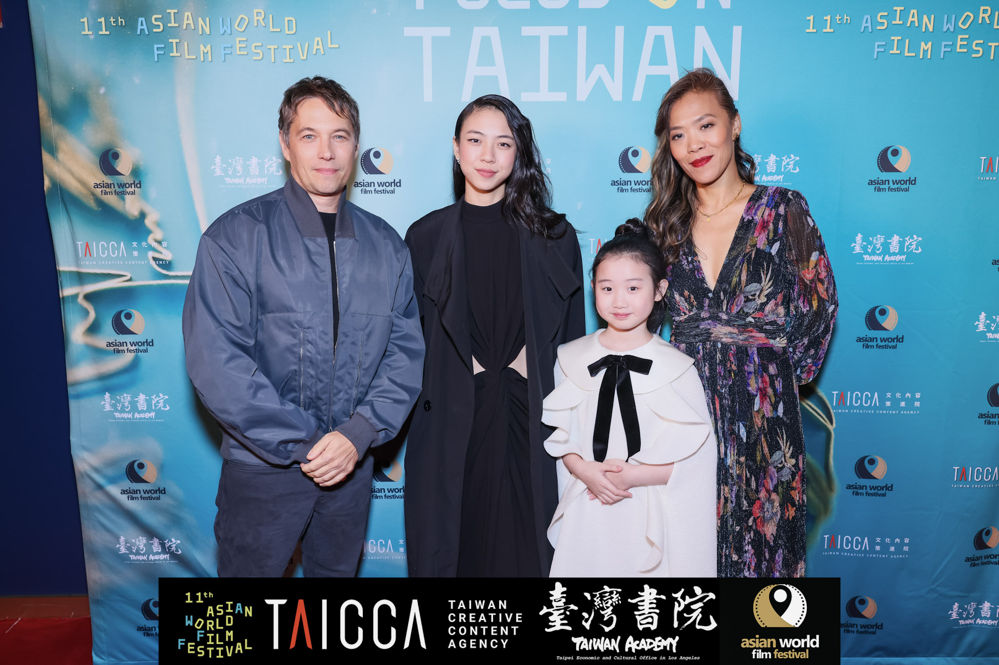 《左撇子女孩》影人出席亞洲國際電影節映後座談，左起：製片西恩 · 貝克、演員馬士媛、葉子綺以及導演鄒時擎。（文策院提供）