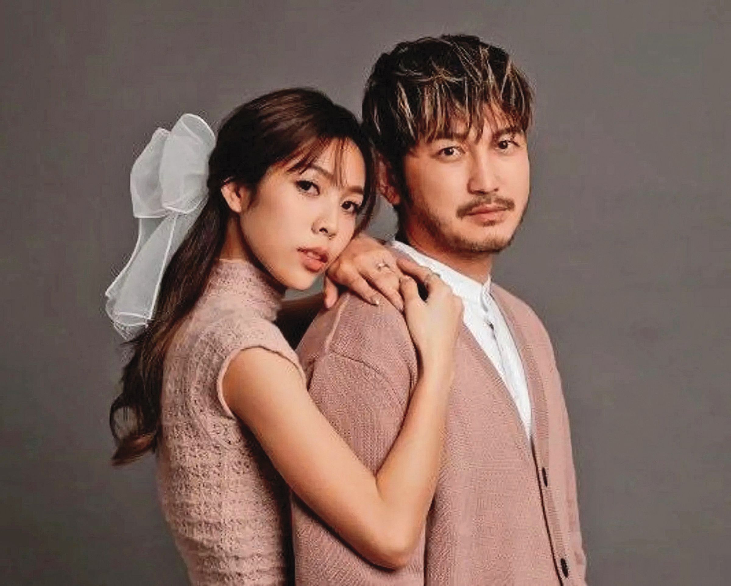 KID一退伍就被拍到身邊有新歡，他大方認愛，如今女友已是妻子，結婚3年育有一子一女。（經紀人提供）