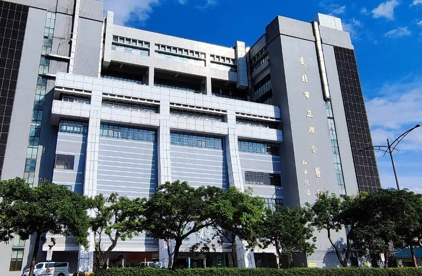 和平醫院爆衝突！清潔員拿十字鎬找保全理論　院方已報警：會隔離雙方