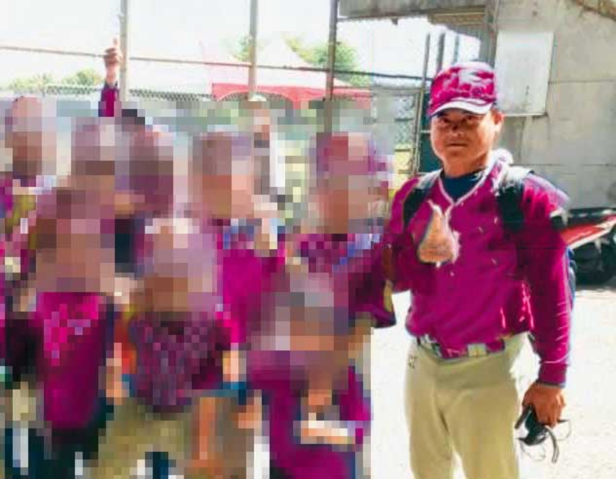 松姓教練涉嫌性侵、猥褻33名學童。(翻攝畫面,為保護當事人,圖經變色後製處理)