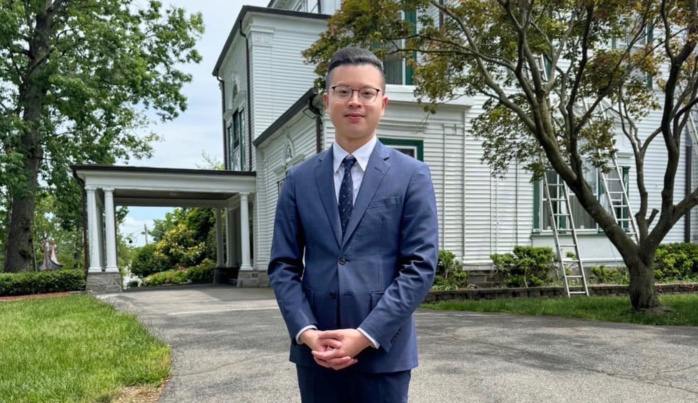 凌濤遭控耍官威飆罵外交官，他今發文強調訪美行程「自由時間有限」，並稱自己被暗中放話。（翻攝自凌濤臉書）