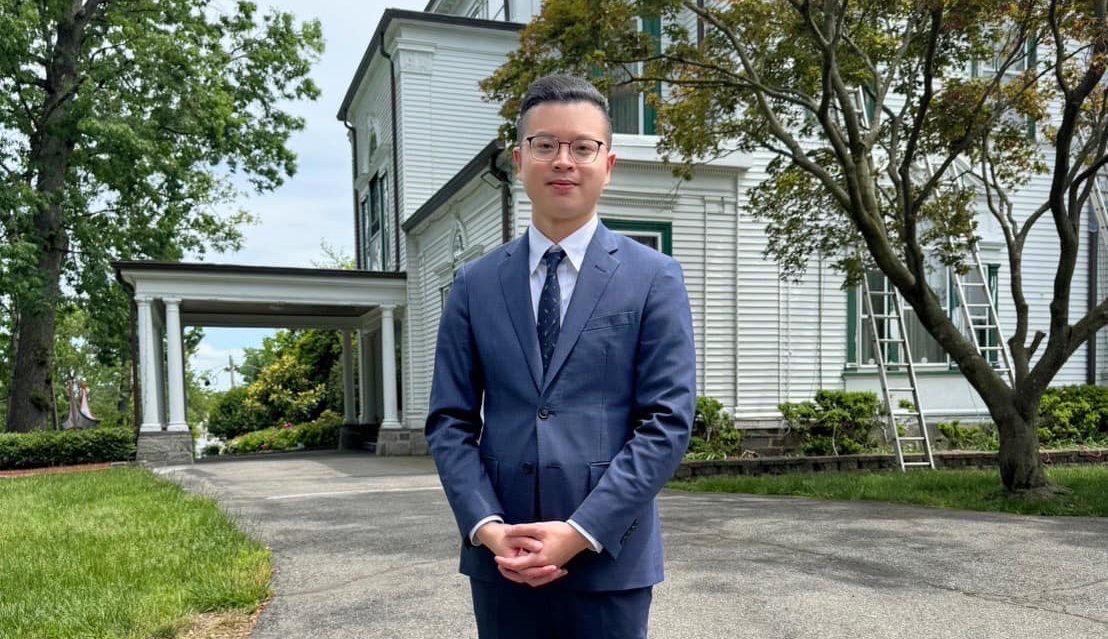 凌濤遭控耍官威飆罵外交官，他今發文強調訪美行程「自由時間有限」，並稱自己被暗中放話。（翻攝自凌濤臉書）