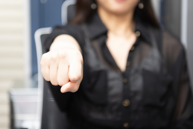 一名女子不甘男友分手,竟以恐怖手段騷擾恐嚇對方。(示意圖,photoAC)