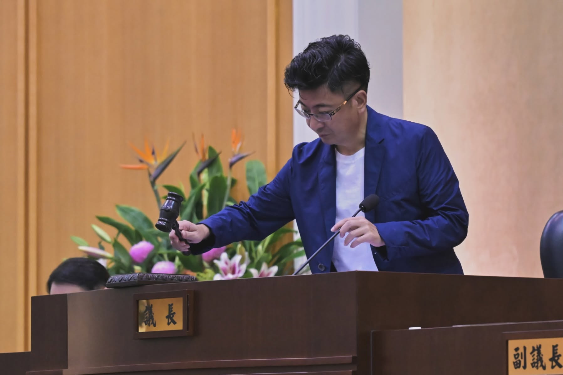 彰化縣議長謝典霖陷入賄選風暴,彰化地檢署今發布聲明補充,強調涉案內容已非僅提供簡易餐飲之選舉造勢活動。(翻攝自謝典霖臉書)
