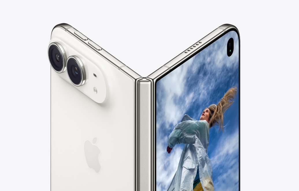 比Apple早6年!YTR菜喳手作「iPhone Duo」成真了 網驚:連名字都預言