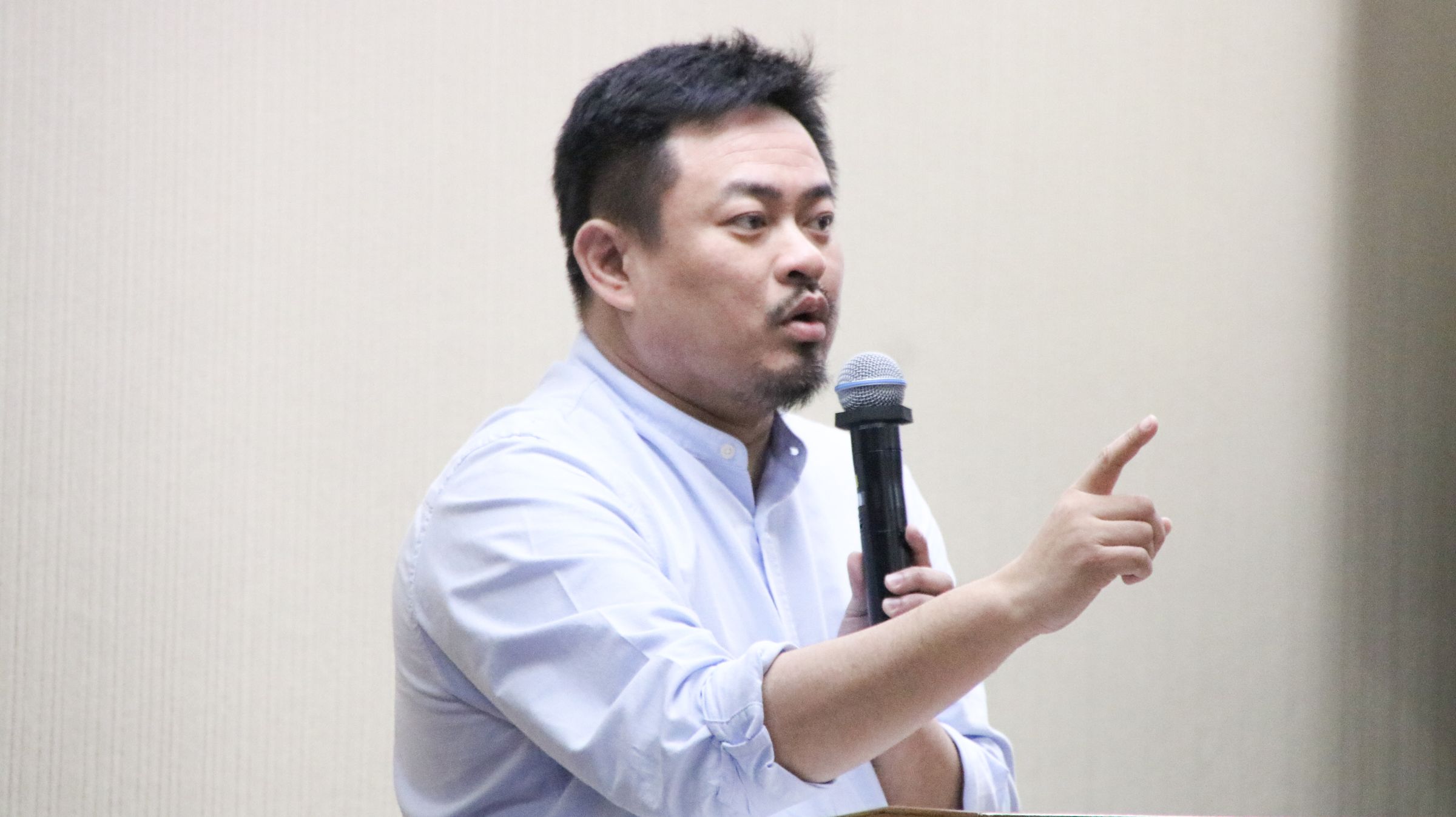 立委洪申翰表示,台灣民主基金會執行長須支持、認同「中華民國與中華人民共和國互不隸屬」的概念。(洪申翰辦公室提供)