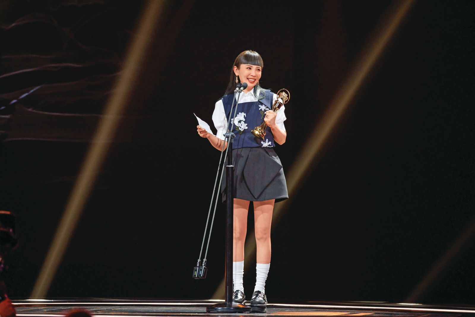 曾兩度登金曲歌后寶座的魏如萱，私底下一談起戀愛就是十足戀愛腦，每回都是奮不顧身。（台視提供）