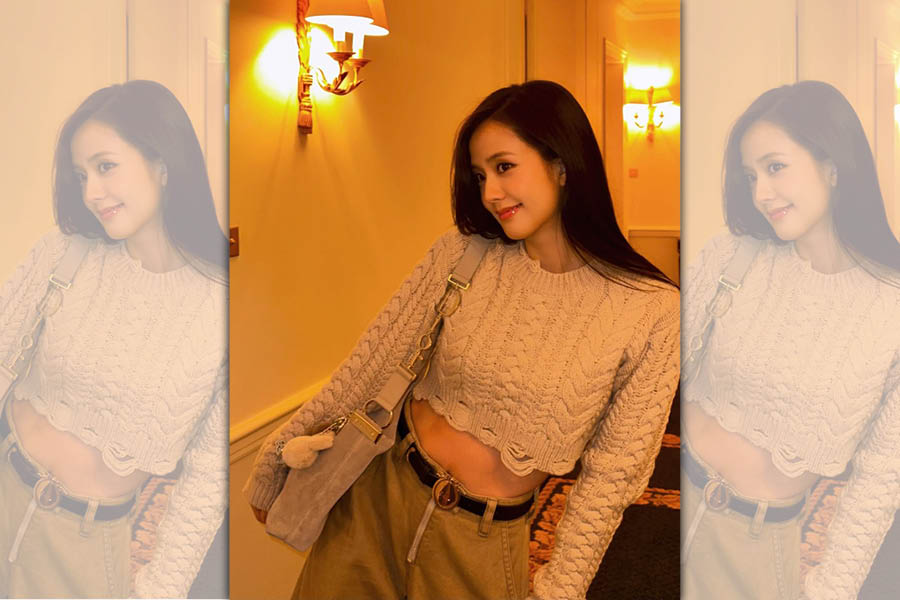 Jisoo搭配Dior 2026春夏Diorly包款。（翻攝自Jisoo IG）
