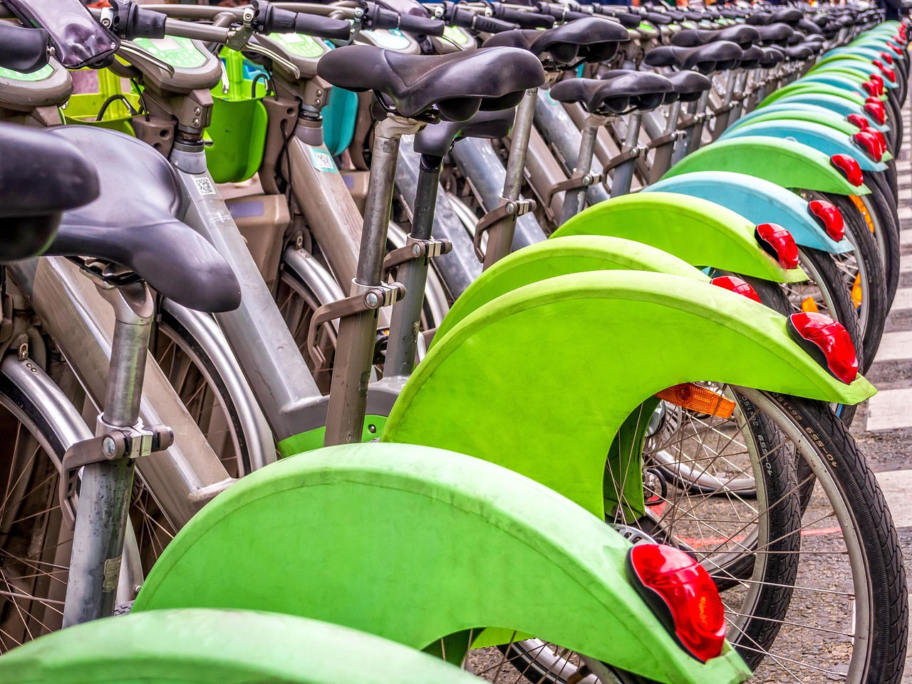 東京警視廳明年起嚴厲打擊自行車交通違規；示意圖。（Pixabay／Image by Tom）