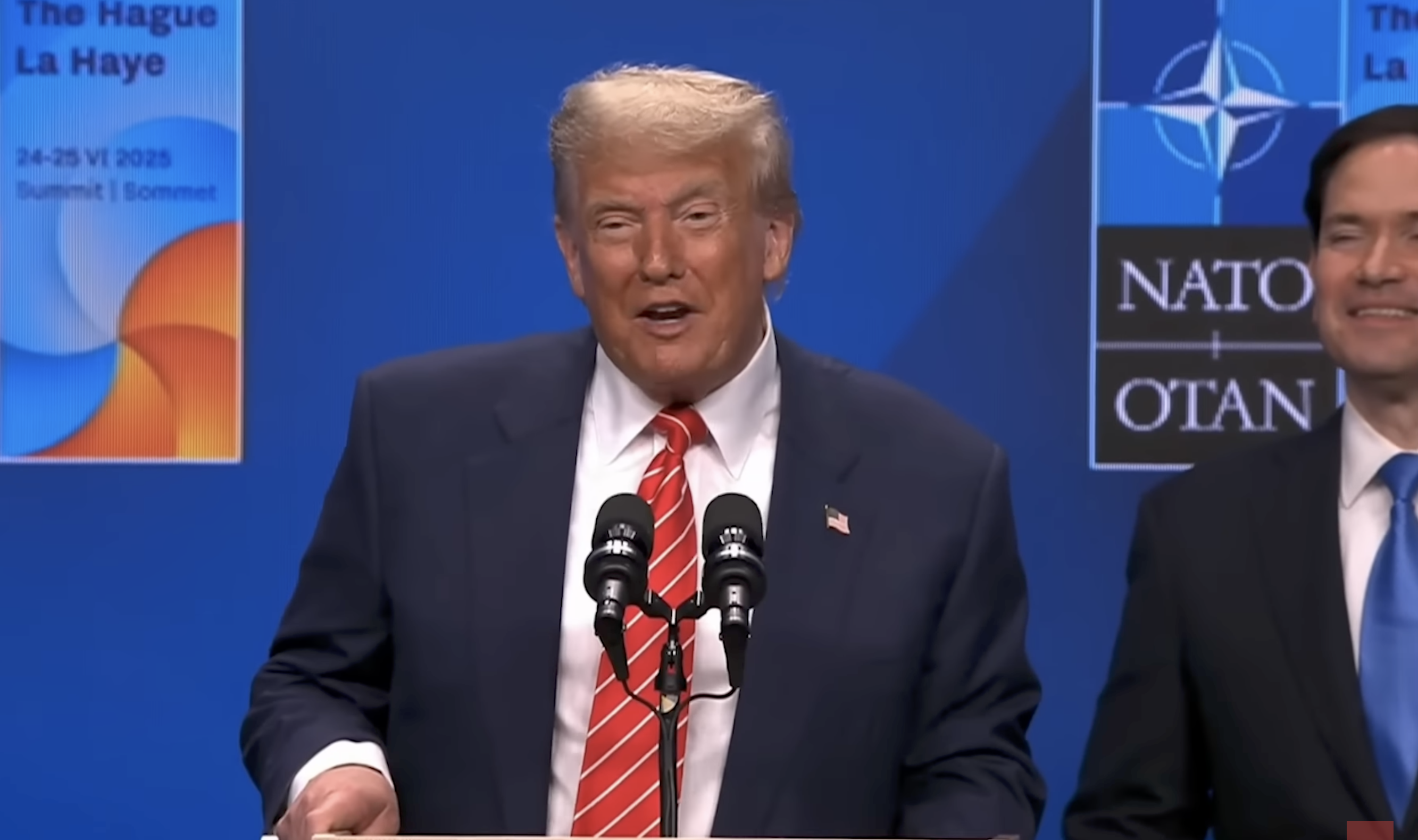 川普回應被喊「爸爸」的問題，一旁盧比歐笑翻。（翻攝影片畫面）