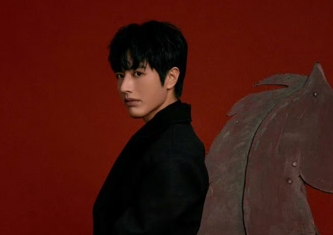 中國男星遭傳拍戲「情不自禁硬親女主角」 本人急駁斥:是導演改戲沒即時說!