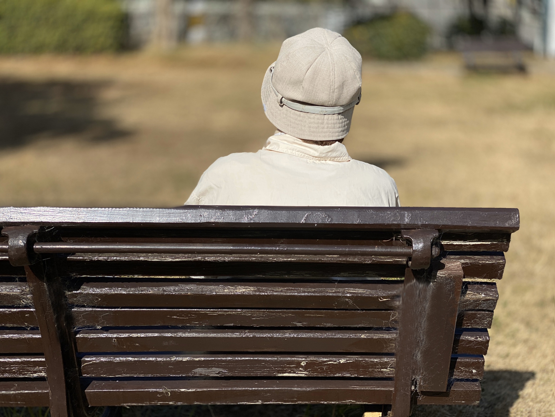 醫師徐常捷指出，「老人味」與皮膚分泌的油脂氧化有關，只用水沖是沖不掉的。（翻攝自photo-ac）
