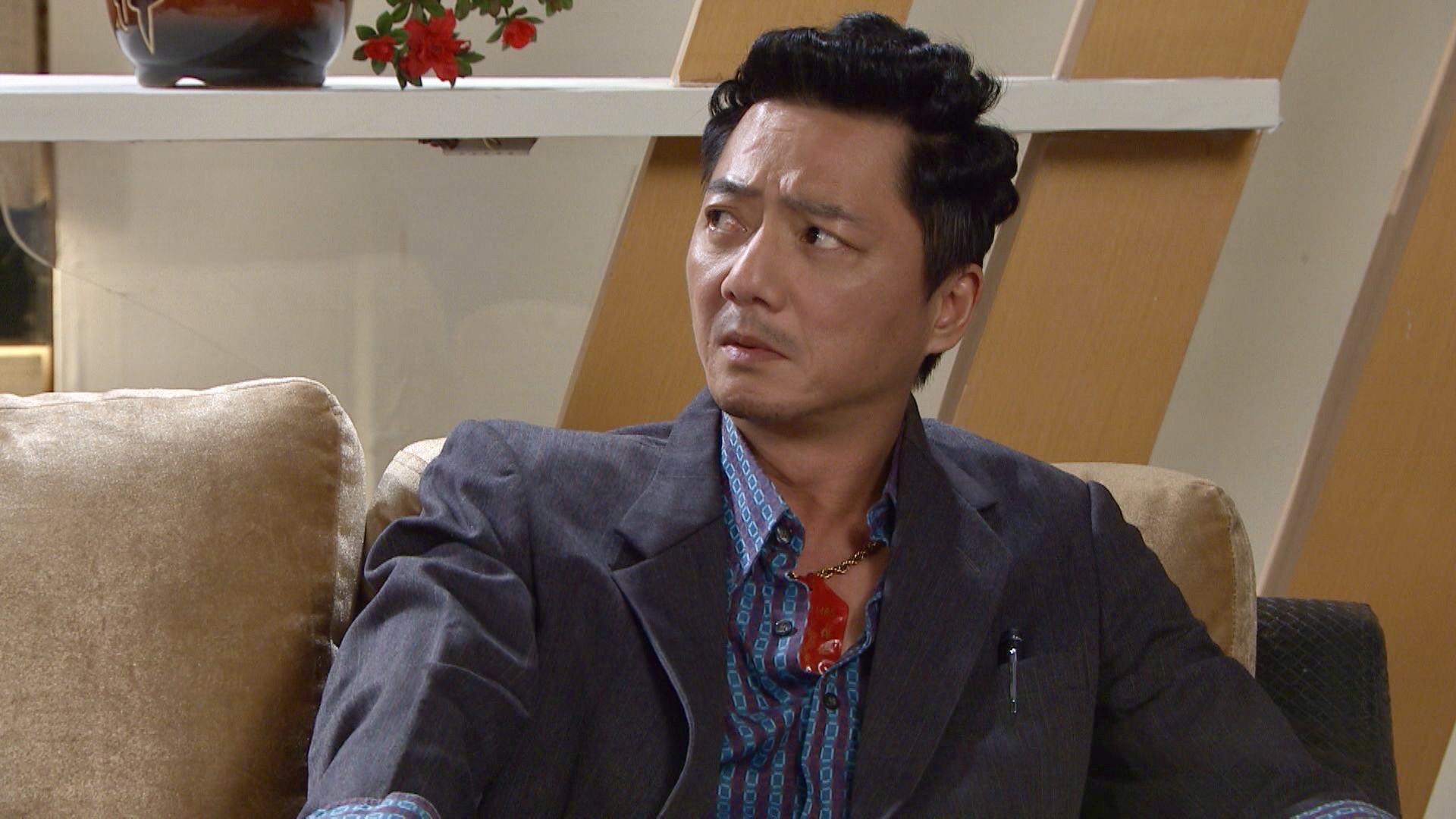 藍葦華「蔡龍」角色穿越到《好運來》，頭髮更長變成「萌龍」更吸睛！（民視提供）