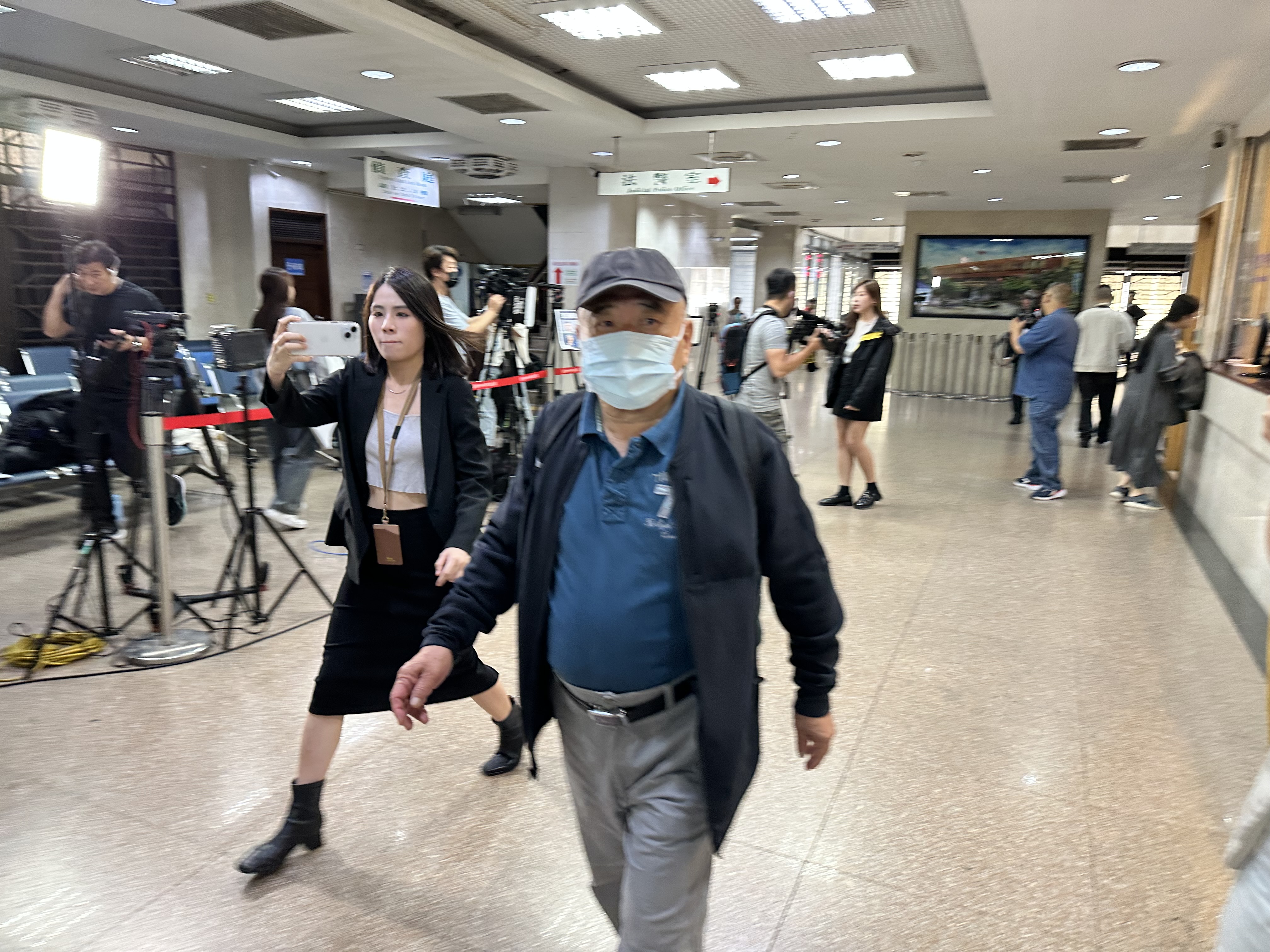台北市議員應曉薇的助理吳順民今出庭作證。