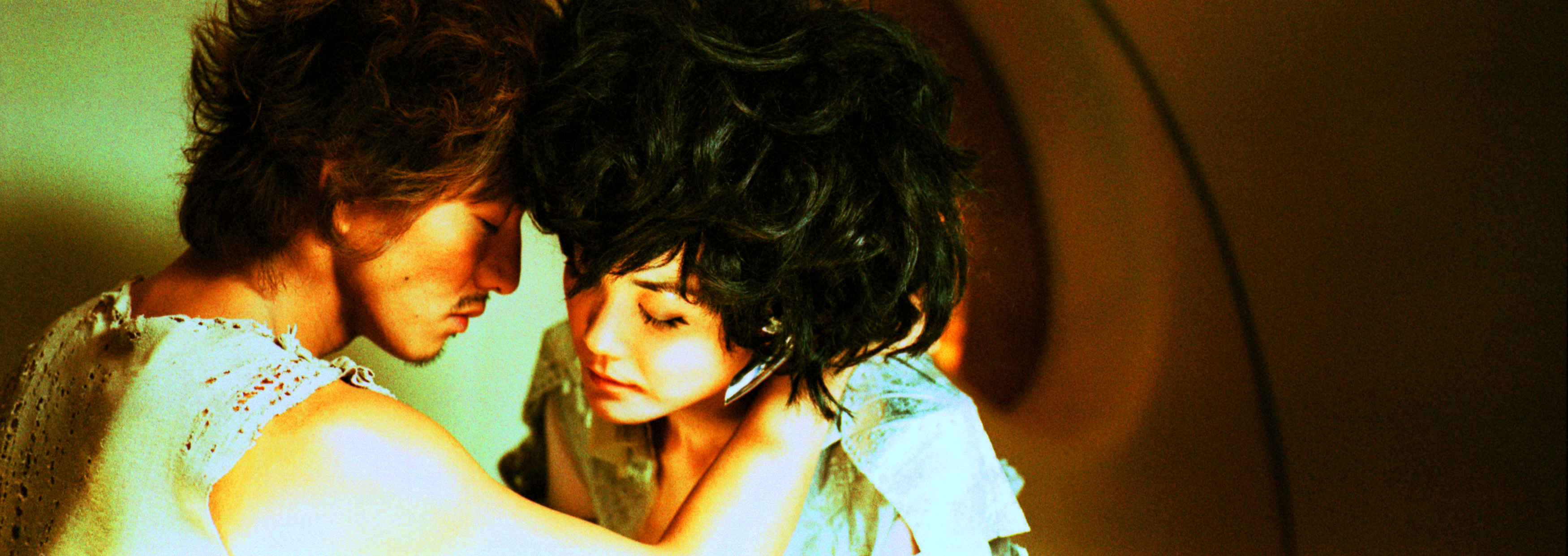 王菲與木村拓哉都搞不清楚王家衛到底想要什麼，不過一個能享受過程，一個卻大感困惑。（CATCHPLAY提供）