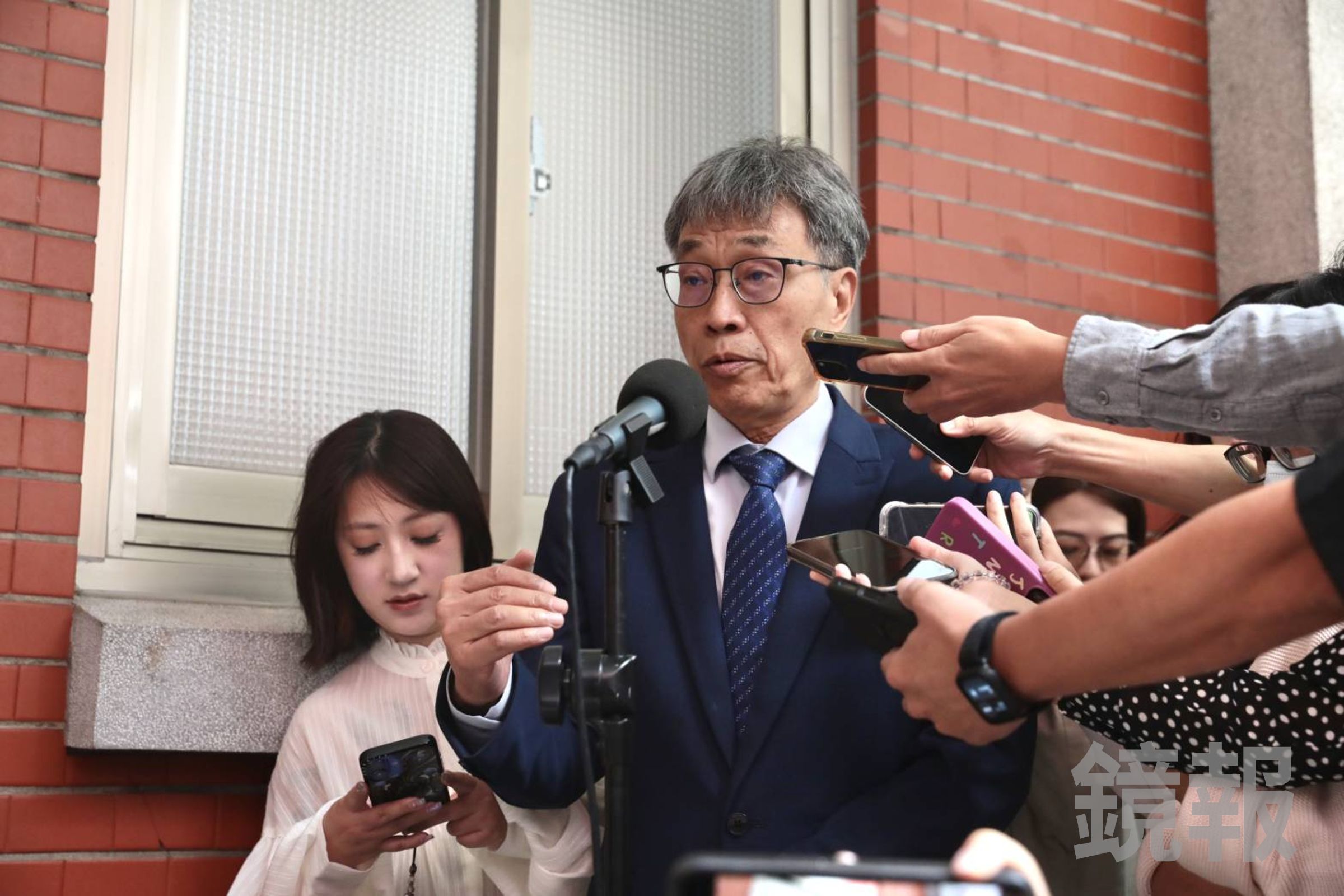 農業部長陳駿季受訪說明美國花生將以0關稅進口的議題。（資料照，鏡報林煒凱）