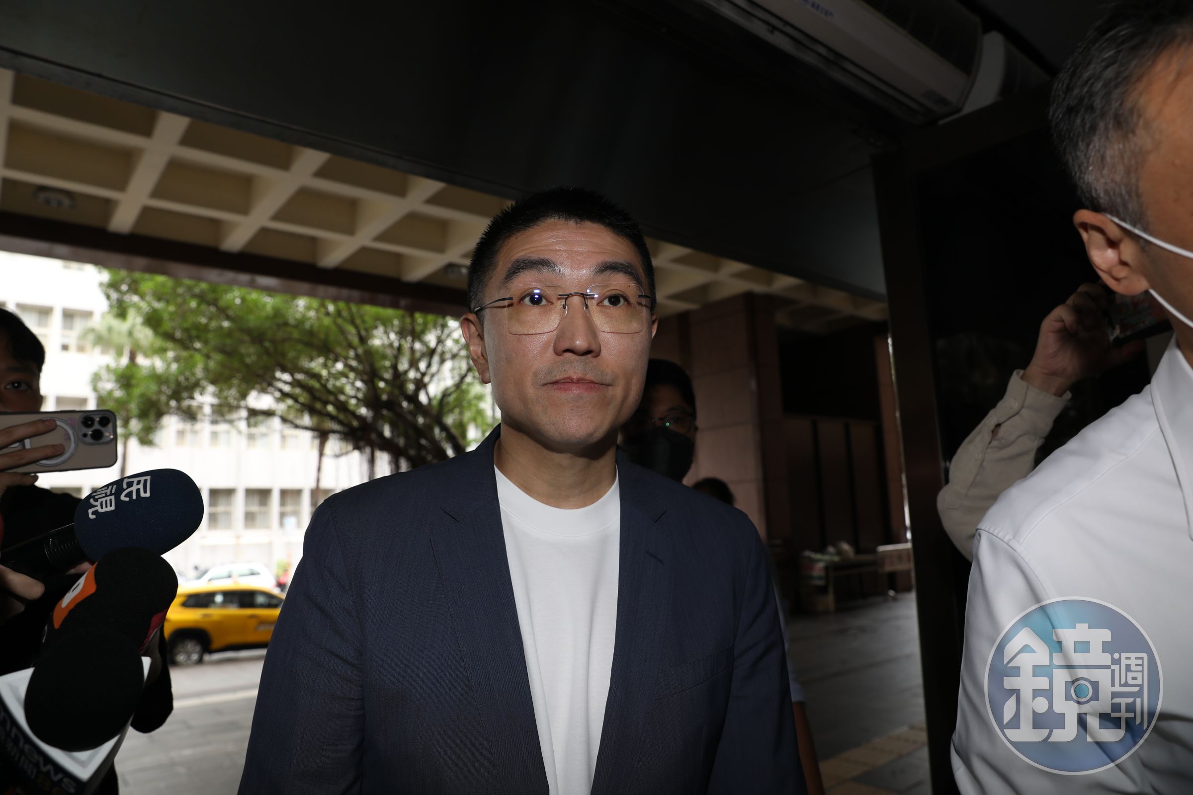 基隆市長謝國樑前往廉政署作證,移送北檢複訊。