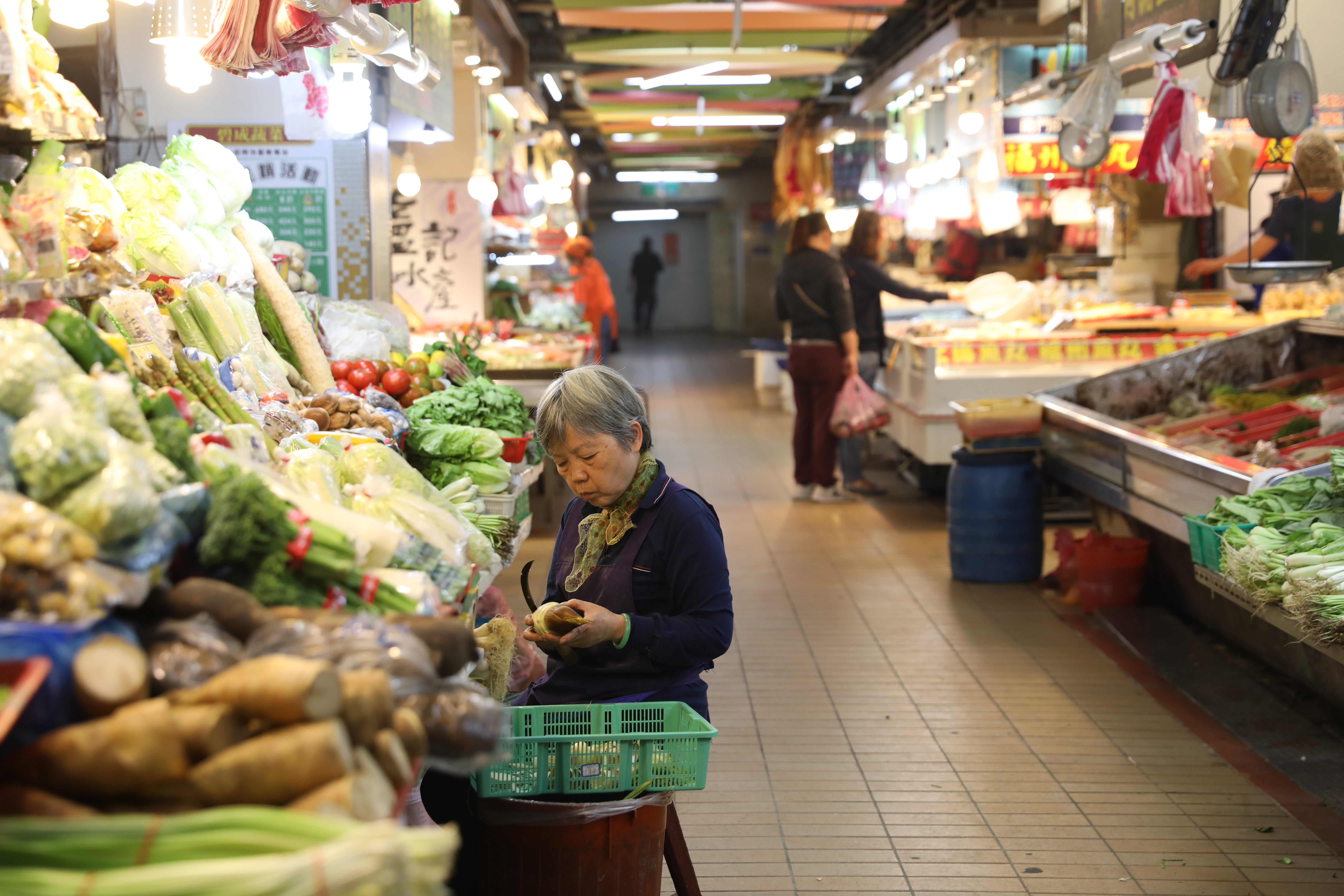 通貨膨漲壓力持續籠罩民生經濟，其中食物類漲幅最大，水果就暴漲30％。（本刊資料照）