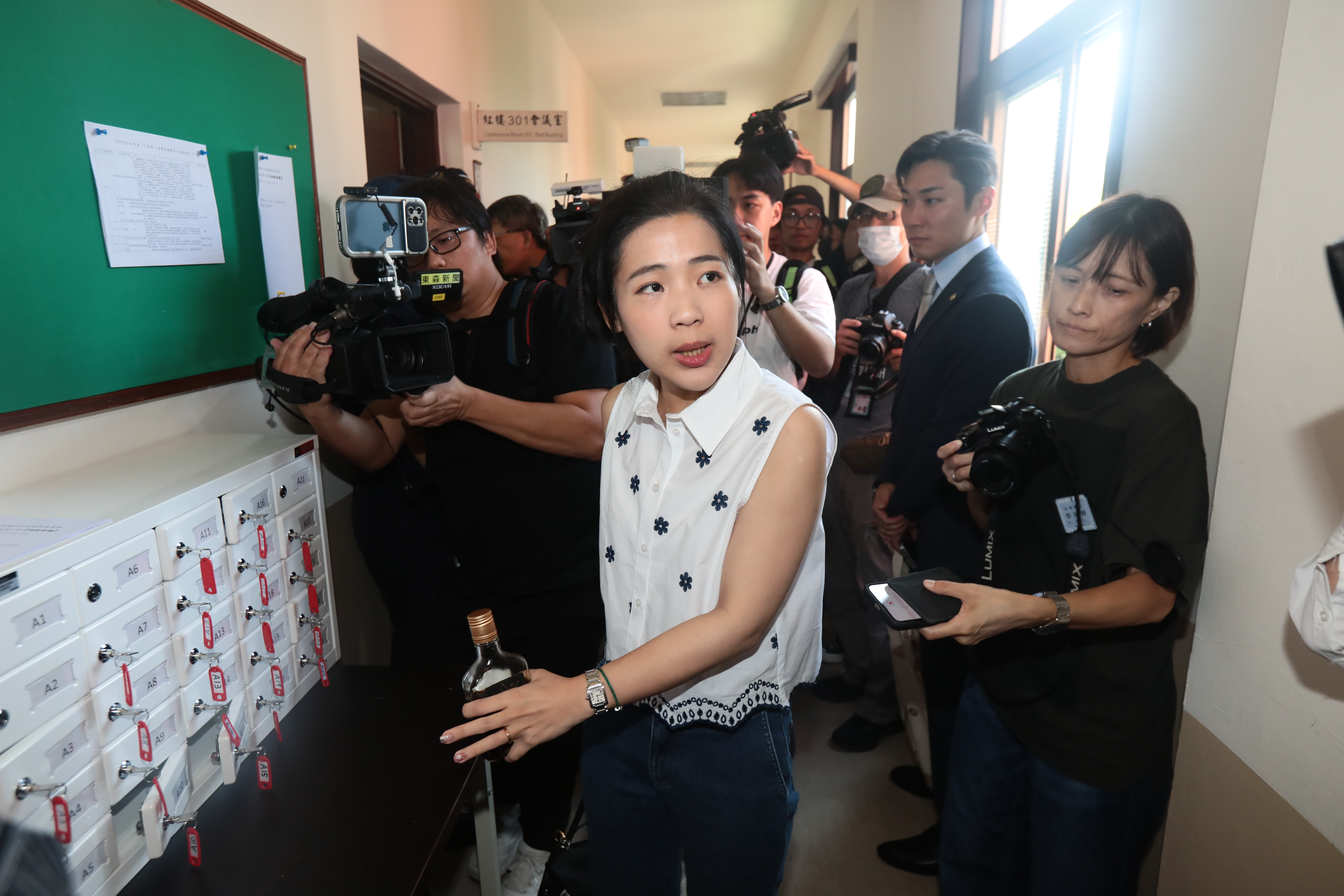 徐巧芯撇清與大姑詐團案，呼籲法官請重判、不要放過任何詐騙集團。（鏡報林煒凱攝）