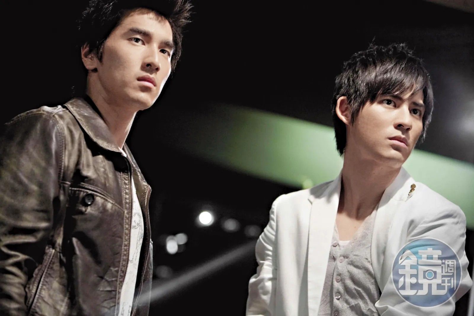 《痞子英雄》中的周渝民與趙又廷開創了台灣影視作品「Bromance」始祖地位，片場合作無間，當年金鐘獎後種下心結。（網路圖片）