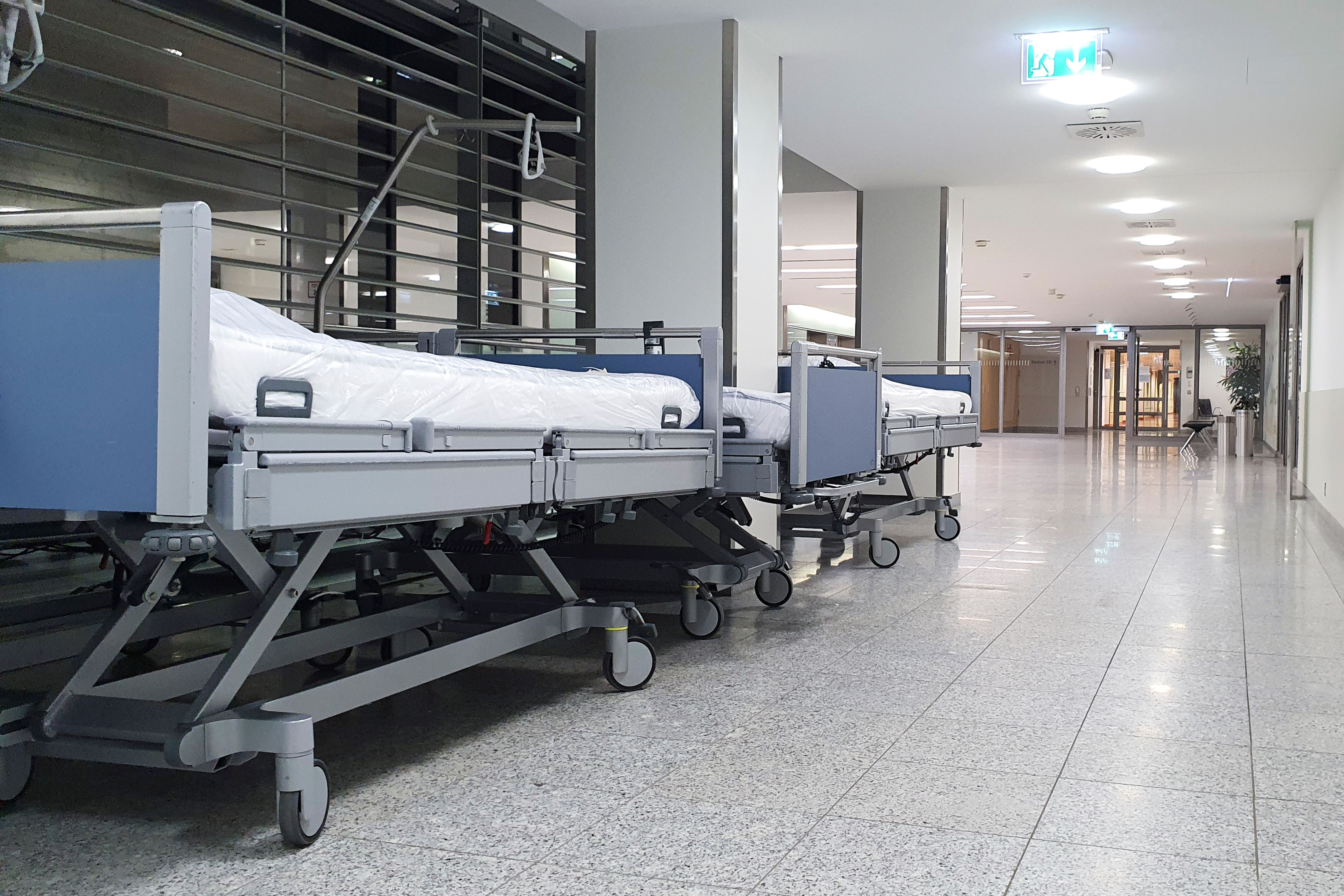 東野圭吾大腸癌病逝！衛福部示警：早期幾乎無症狀　3類人風險最高