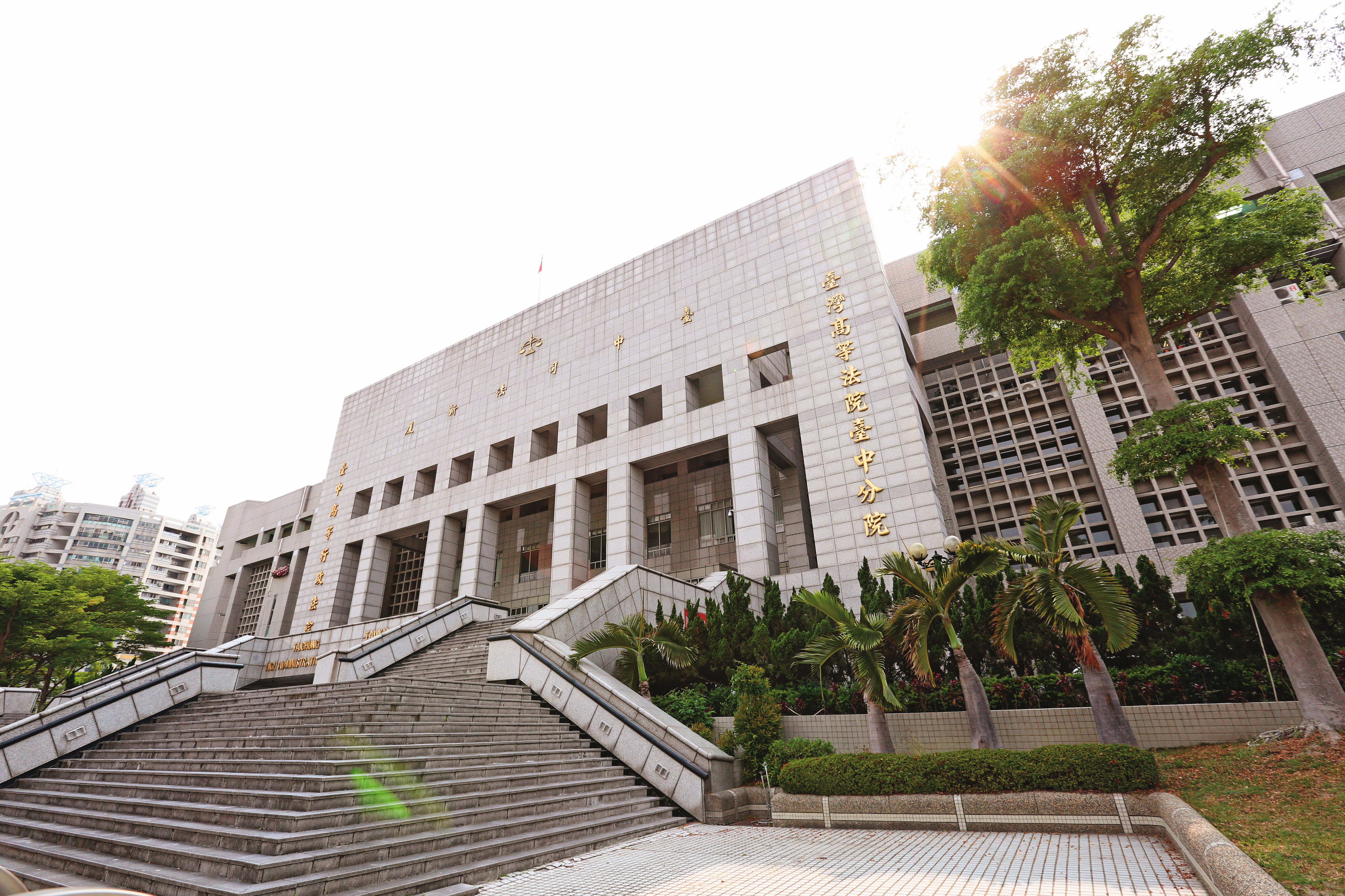 屈宏義等七人涉違反國安法被起訴,目前在台中高分院(圖)審理中。