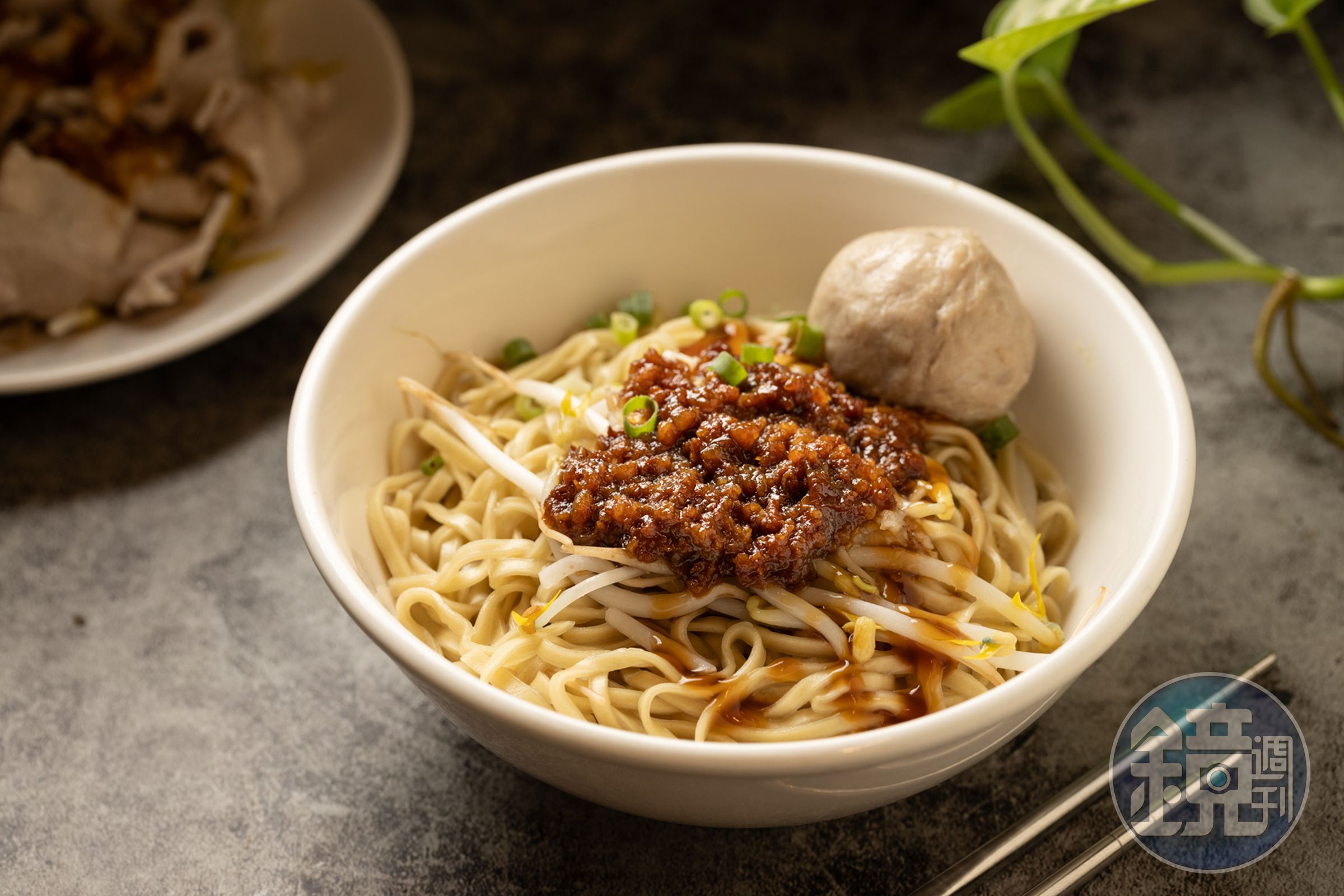 當年的「肉燥乾意麵」憑著香氣十足的肉燥，收服許多台北人的胃。（60元／碗）