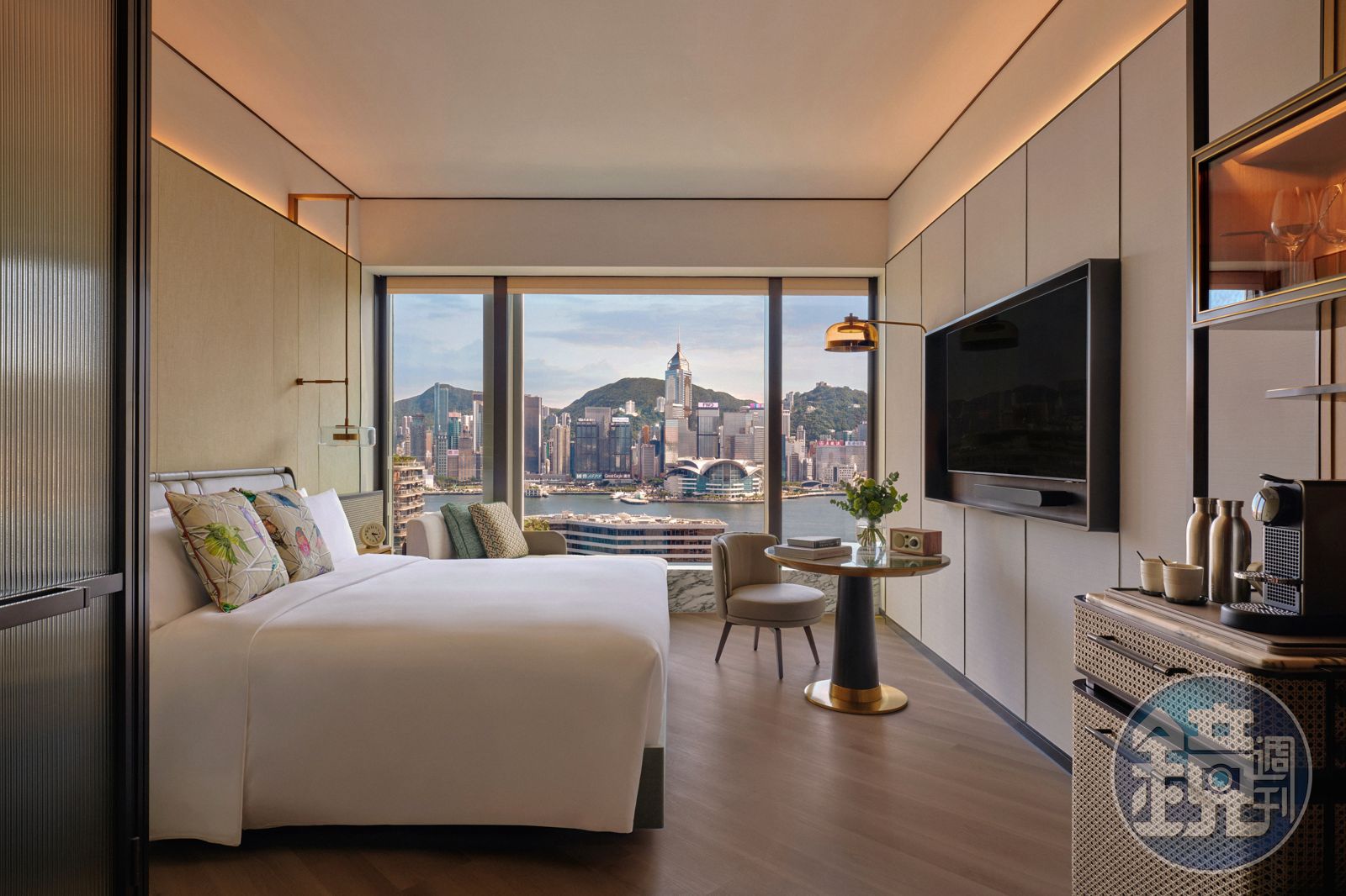 試住筆記/尖沙咀新開全球最大「金普敦Kimpton」!主打精緻到骨子裡的復古時髦 全客房享無敵海景、必訪空中泳池酒吧