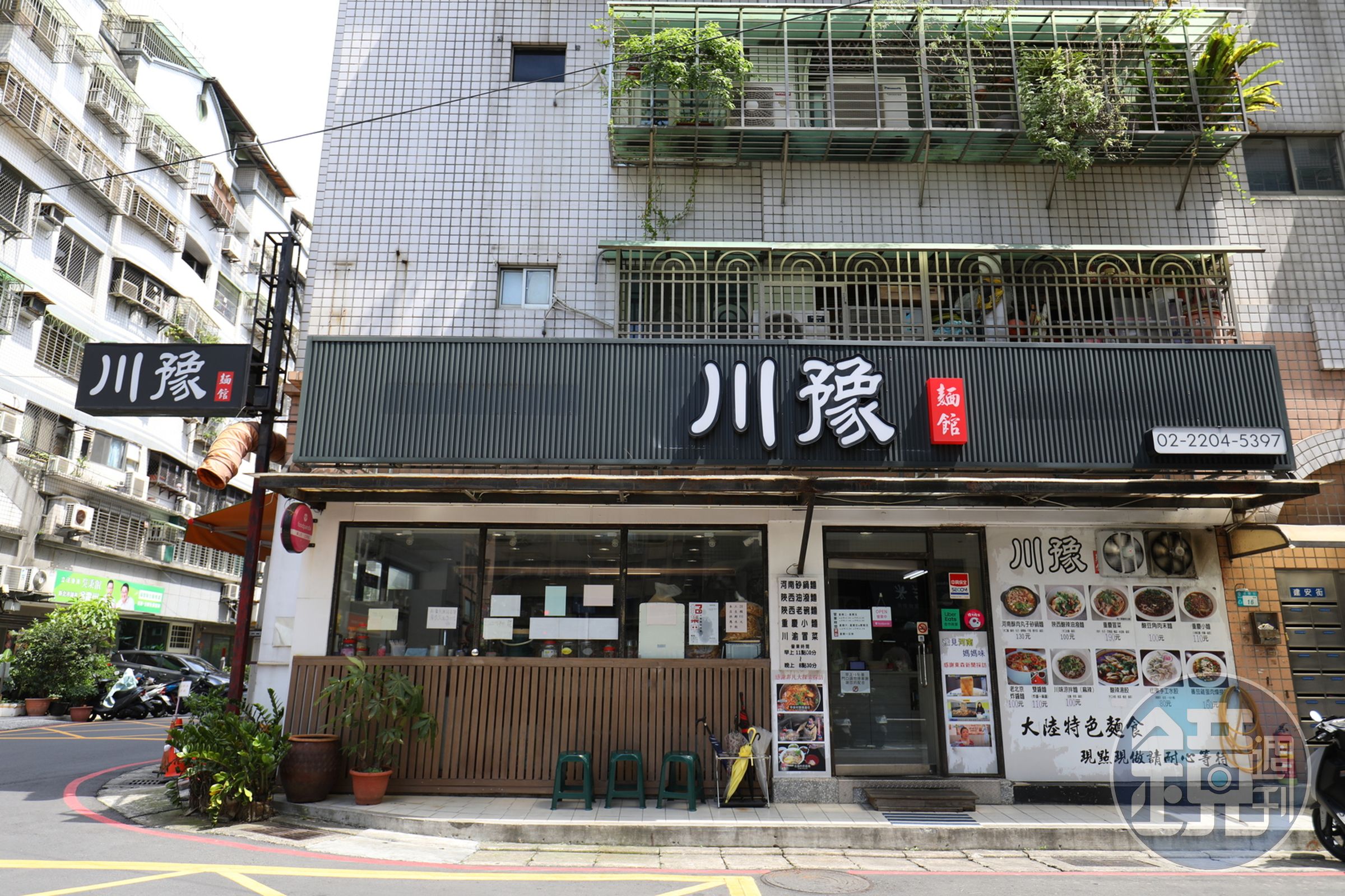「川豫麵館」隱身新莊住宅區內,卻常常座無虛席。