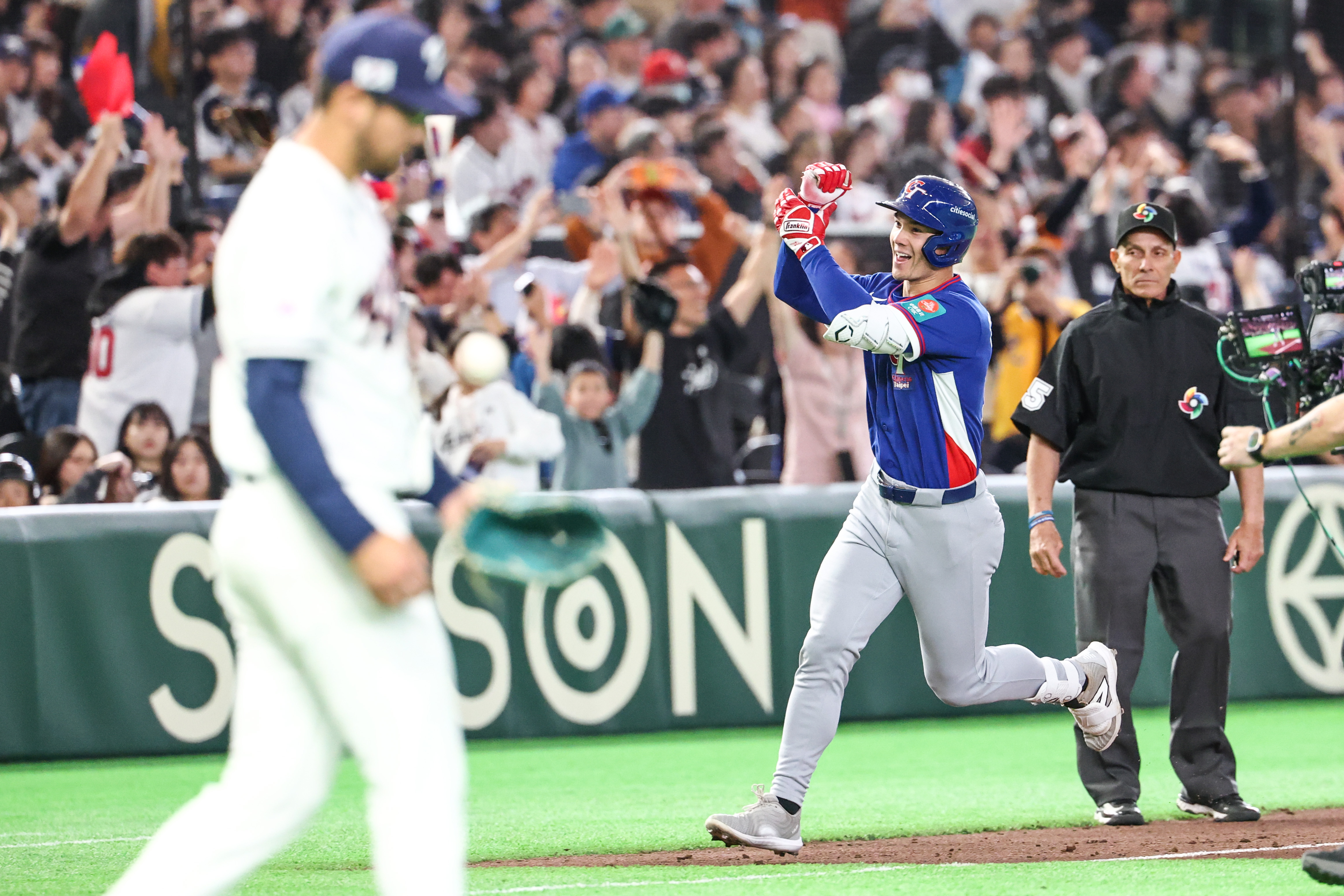 昨天的台韓大戰上,台灣隊總共敲出3發全壘打,破WBC隊史紀錄。