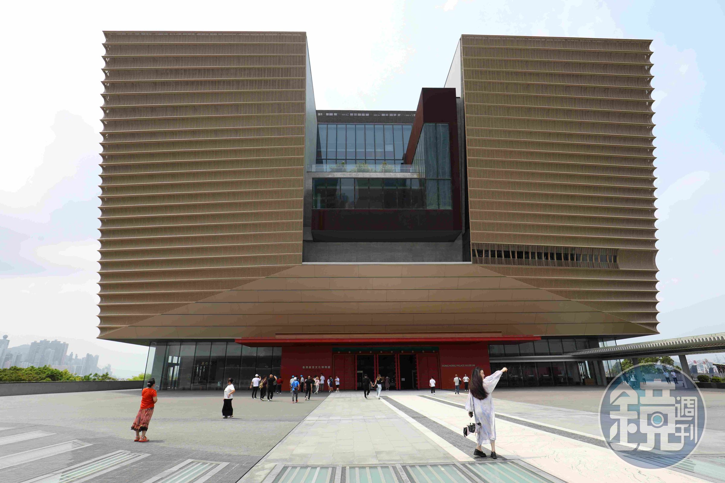 香港故宮文化博物館位在西九文化區除了，展出逾900件故宮珍藏，也舉辦各種世界級展覽。