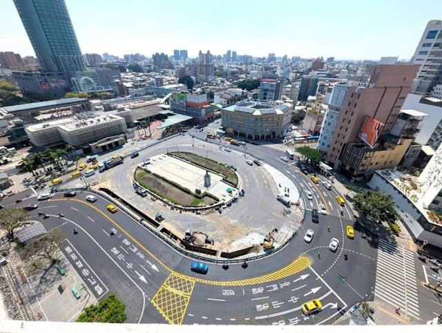 民進黨台南市中西、北區市議員參選人林建南強調，台南市府早已針對火車站前商圈進行整體布局，相關建設都在推進中，反駁敵手質疑。（林建南團隊提供）