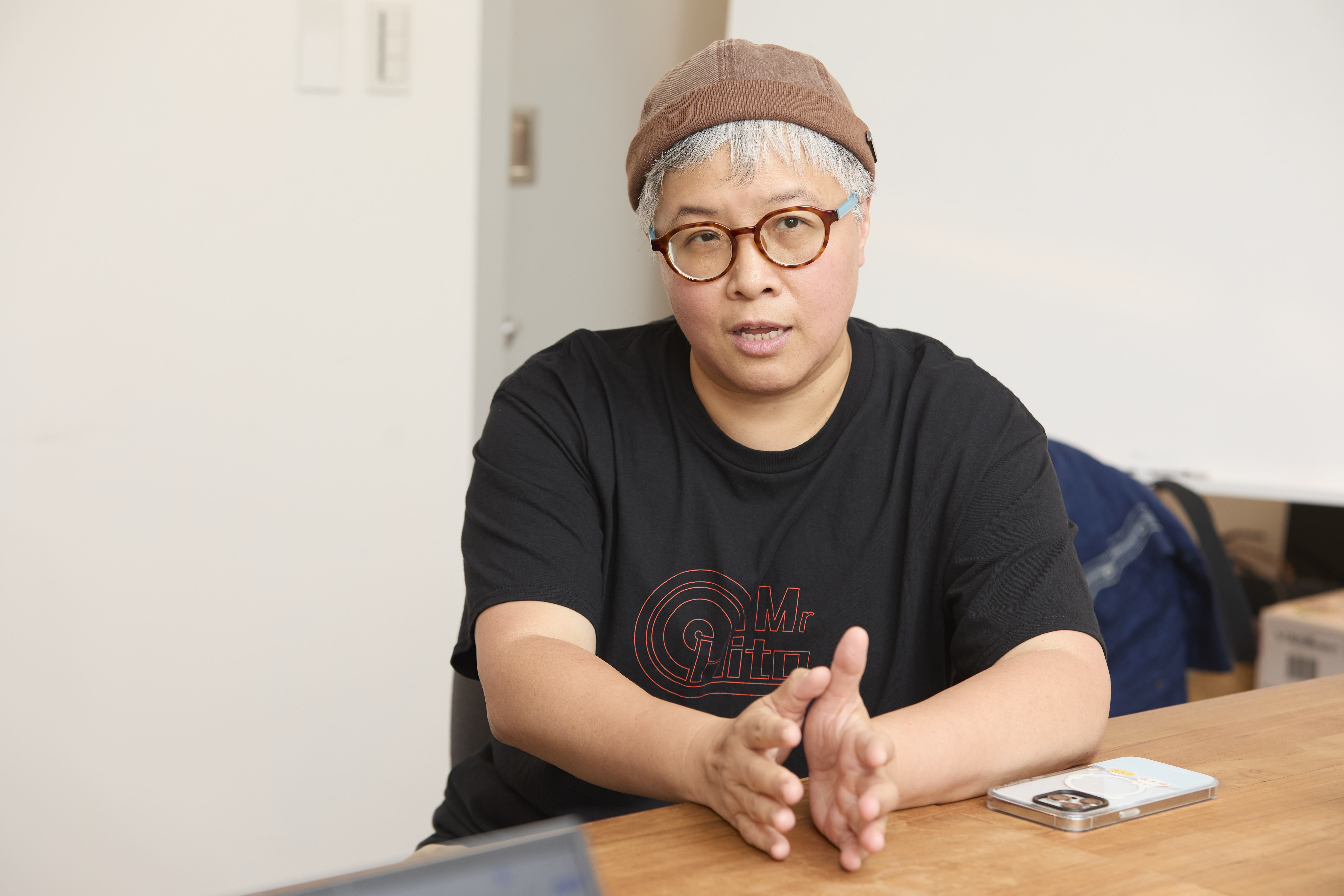黃婷第一次參與接觸影視作品製作,投入其中後才發現與音樂產業大不同。
