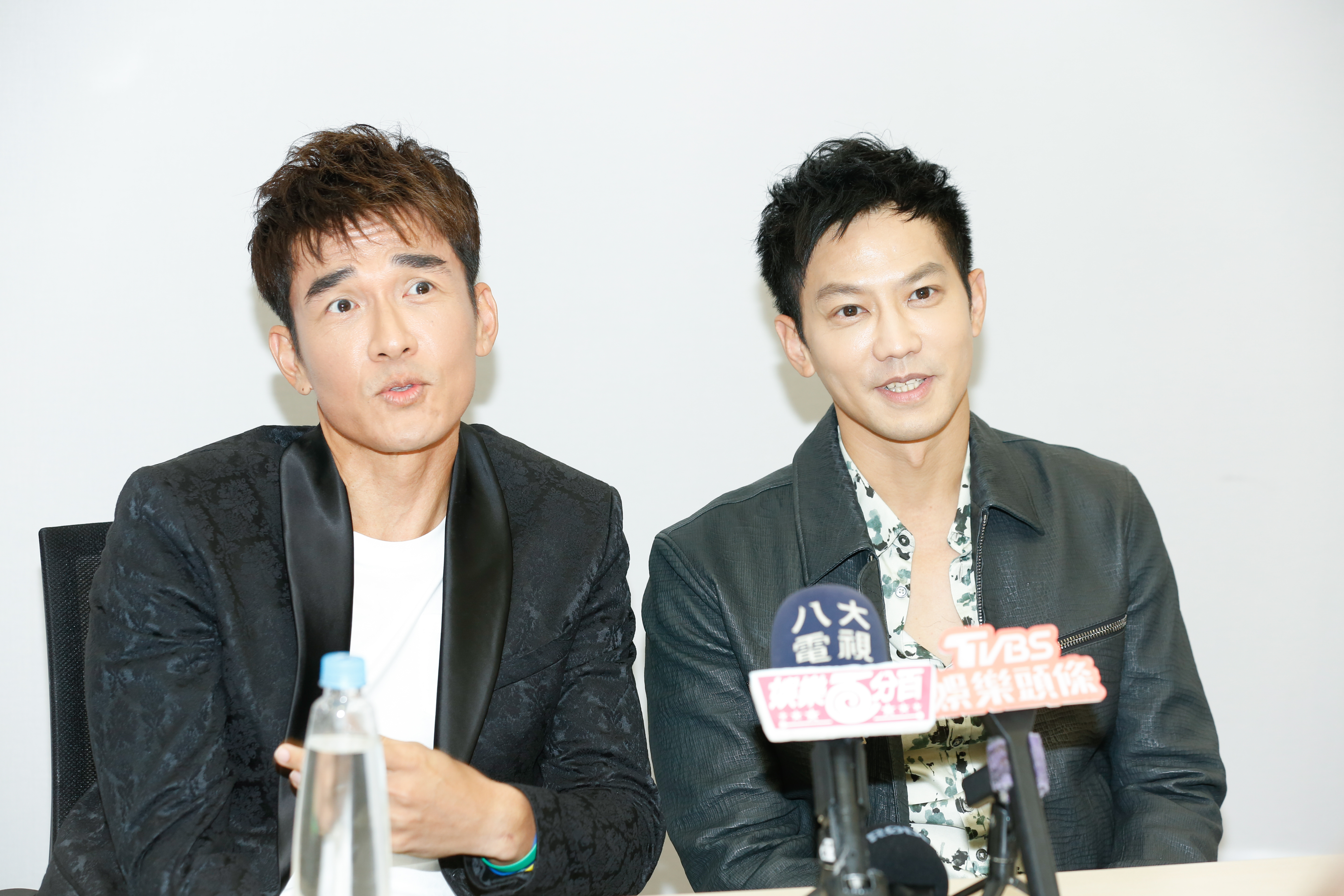 楊一展和鄒承恩搭檔主持八大《世界第一等》。