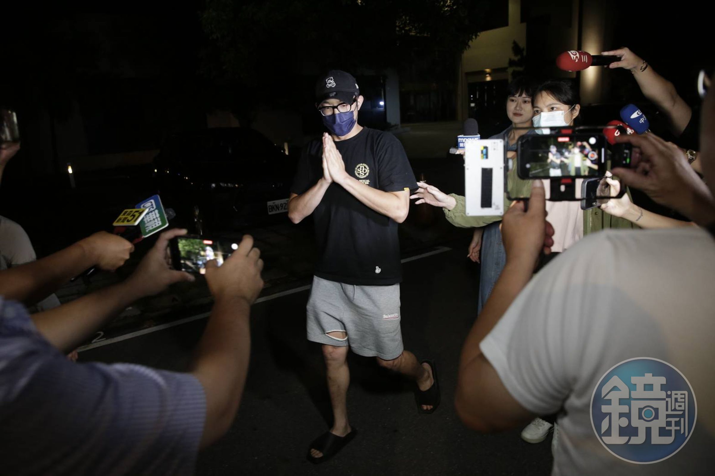 藝人王柏傑涉酒駕被諭令5萬元交保候傳,他面對媒體坦言做錯事並致歉。