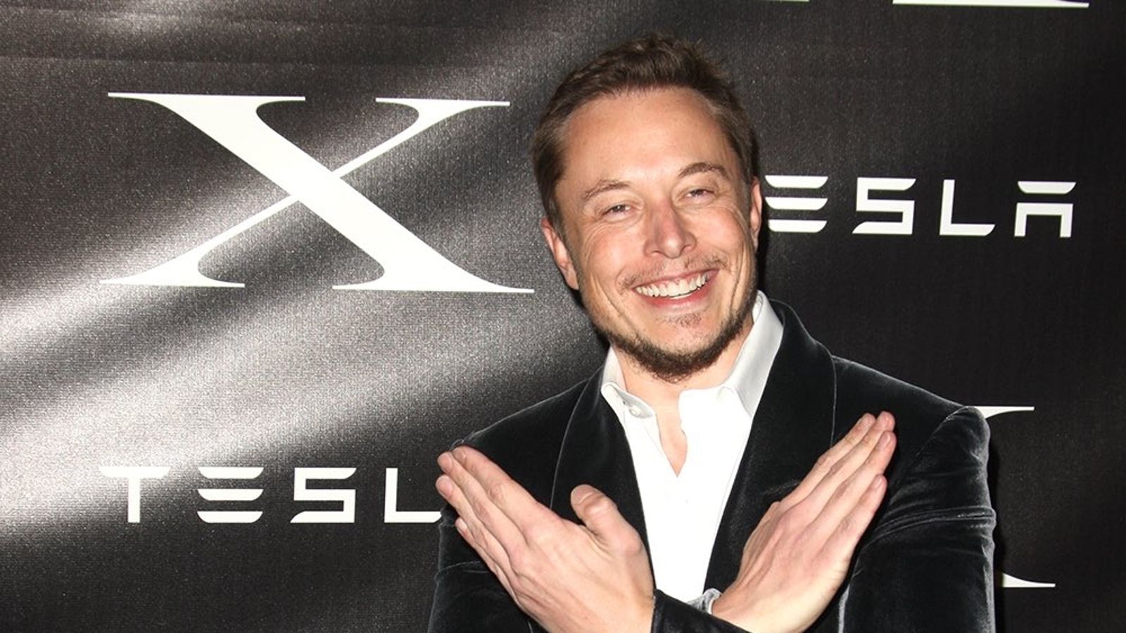 馬斯克（Elon Musk）對澳洲針對未滿16歲青少年禁用社交媒體的法案提出批評。（翻攝自X@elonmusk）