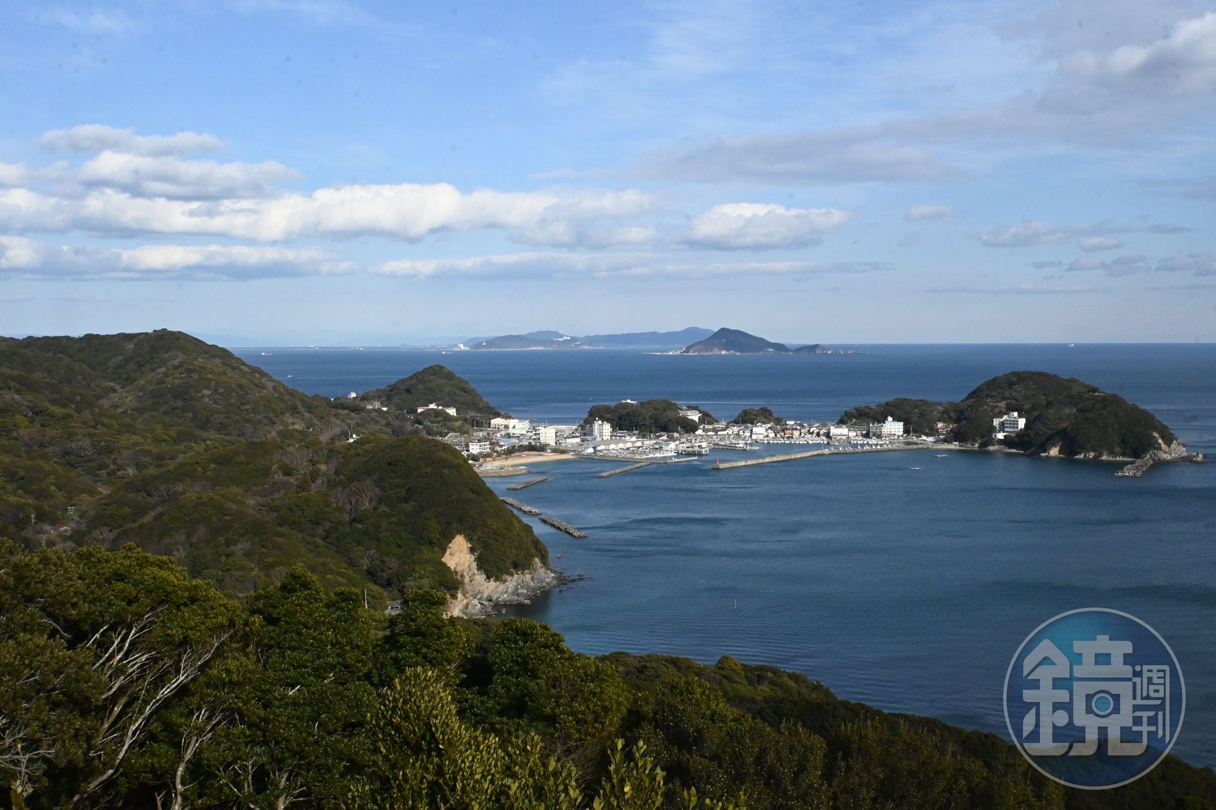 鳥羽港東北約2.5公里處的答志島，全島由三個聚落組成。