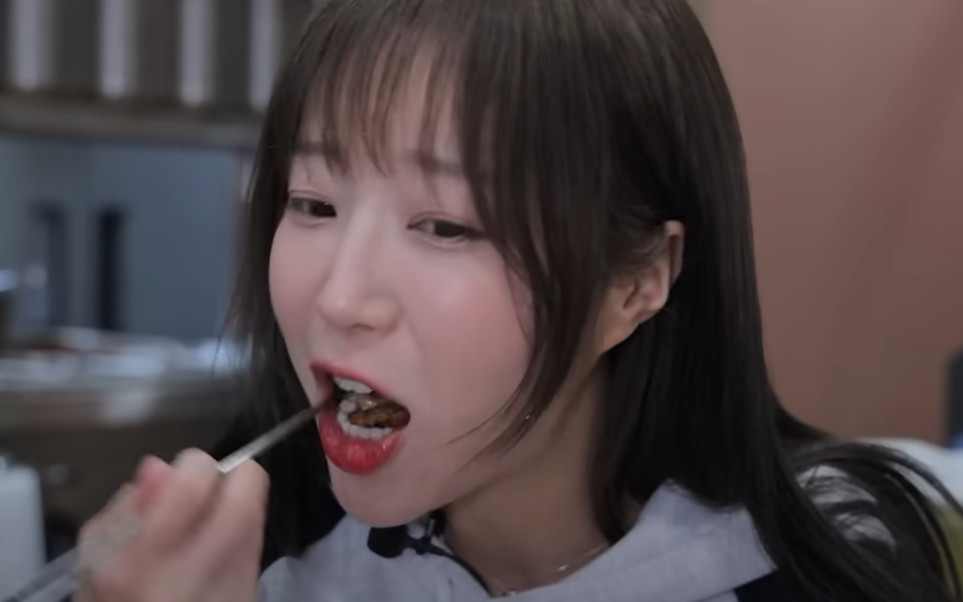 大胃王網紅子陽食量驚人，經常分享大胃王吃播影片，吸引大批粉絲追蹤。（翻攝YT頻道「tzuyang쯔양」）